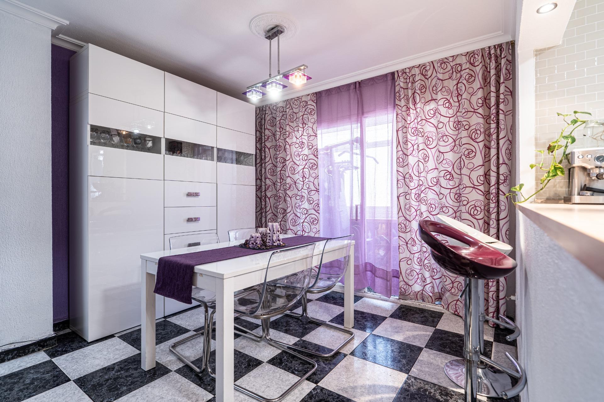 Piso en venta en Calle Victoria Domínguez Cerrato, Sevilla