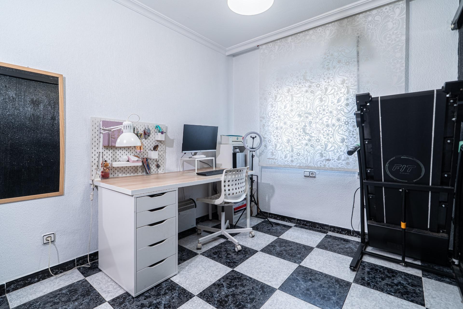 Piso en venta en Calle Victoria Domínguez Cerrato, Sevilla