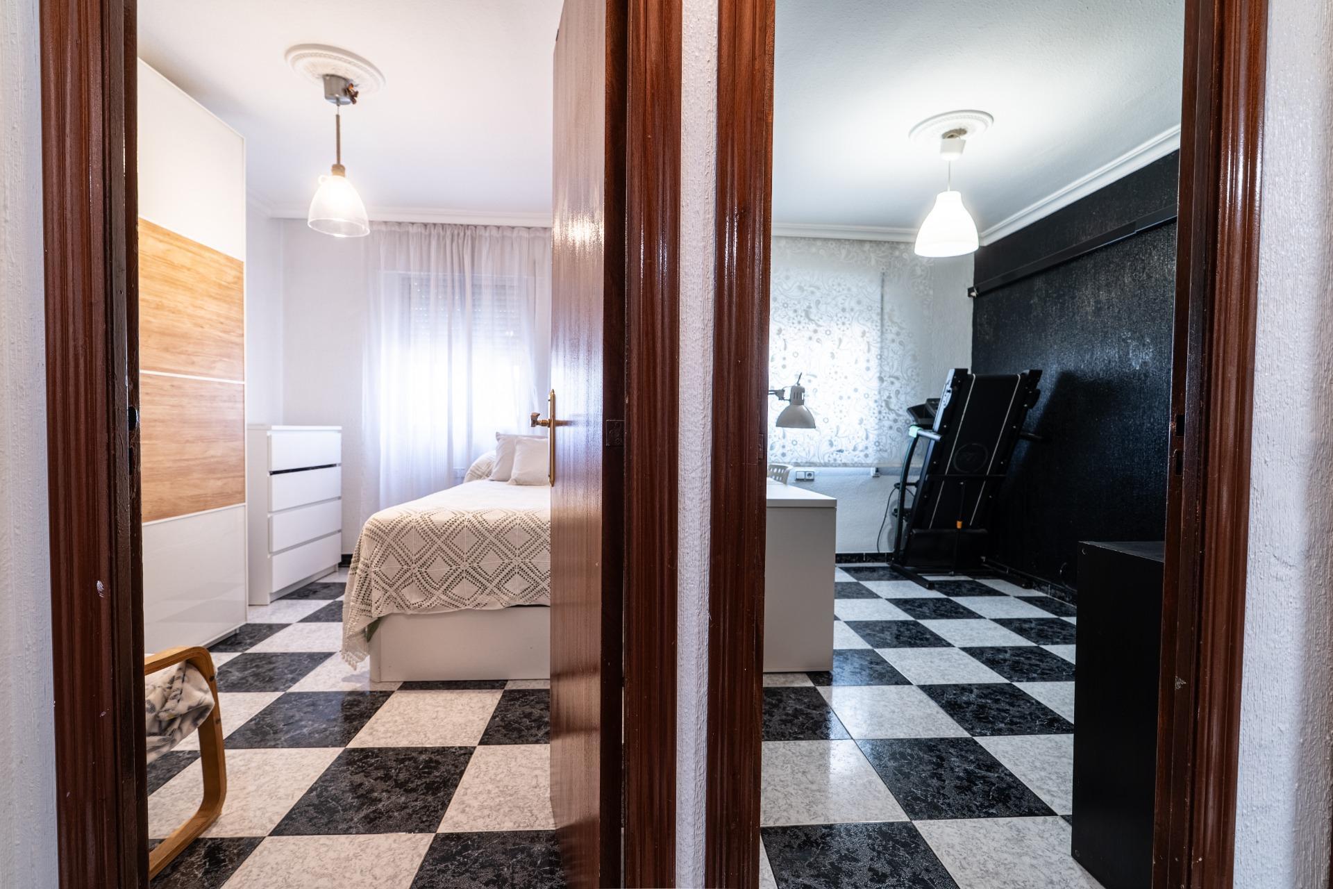 Piso en venta en Calle Victoria Domínguez Cerrato, Sevilla