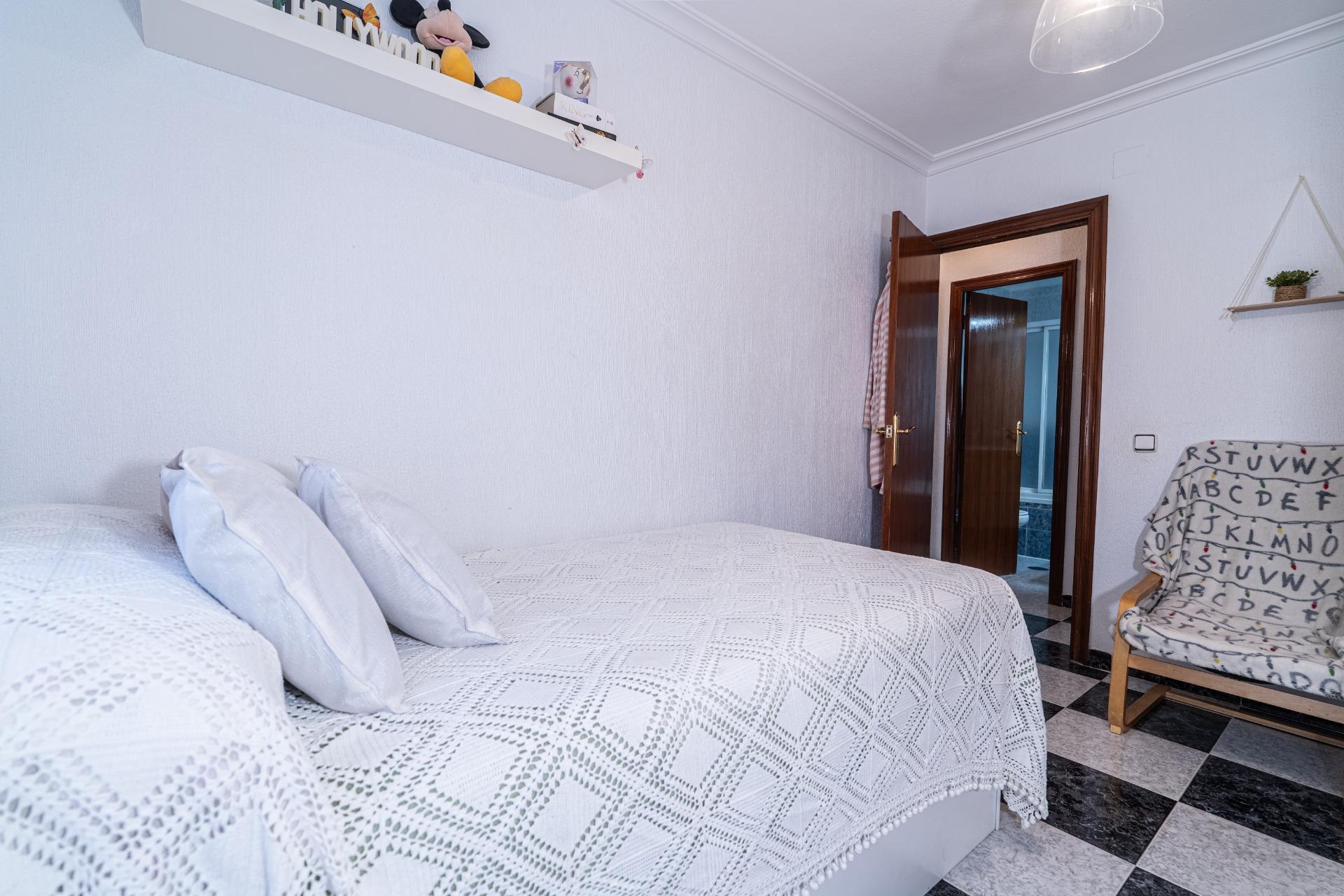 Piso en venta en Calle Victoria Domínguez Cerrato, Sevilla