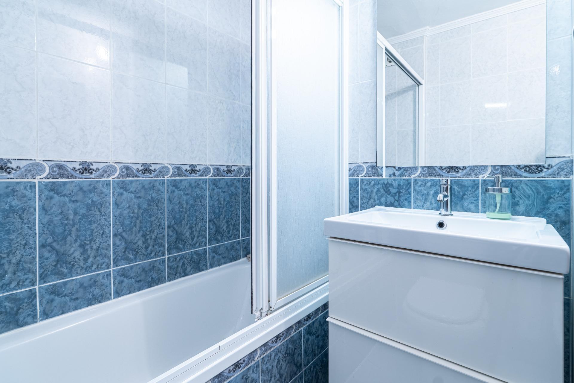 Piso en venta en Calle Victoria Domínguez Cerrato, Sevilla