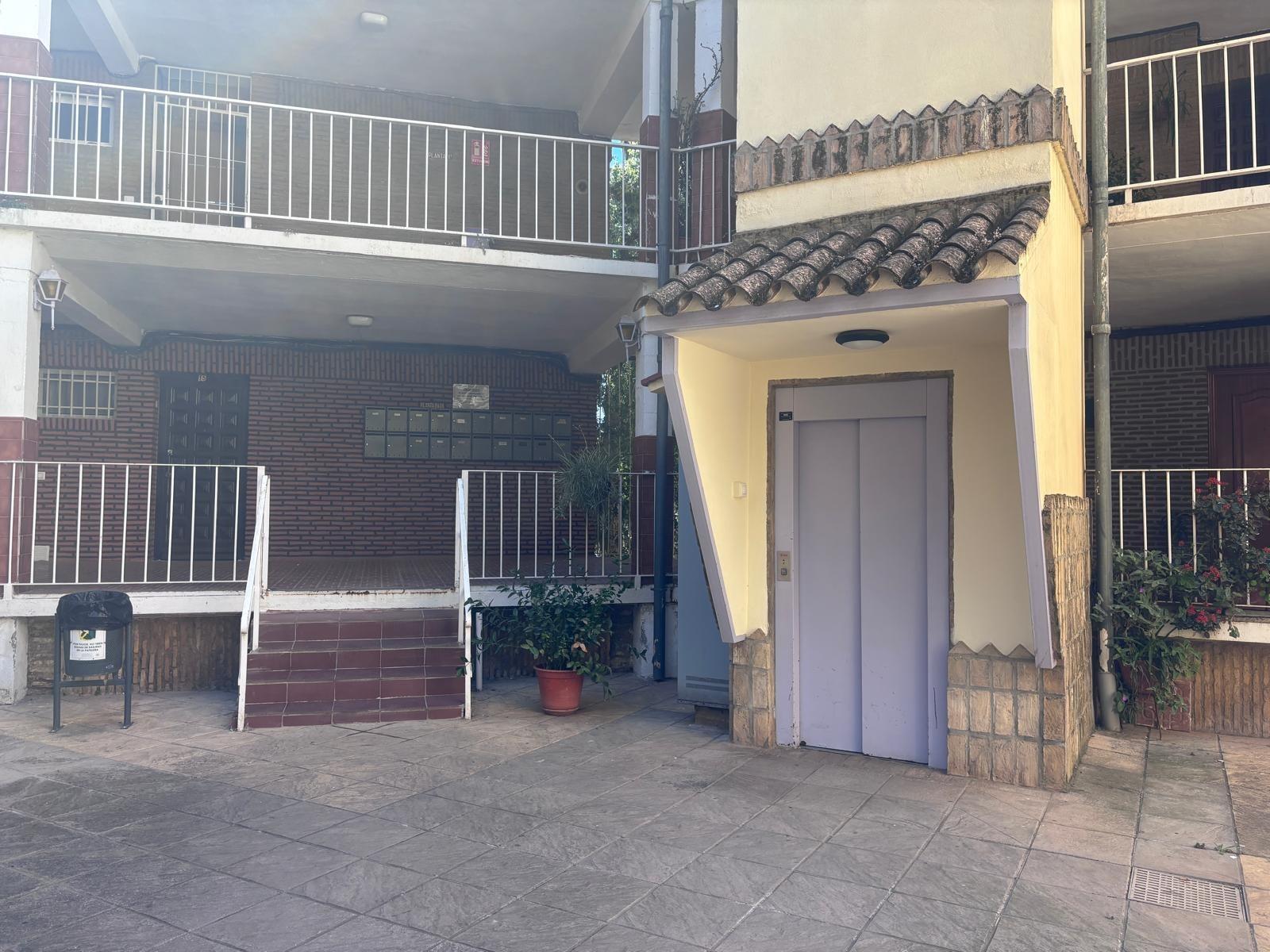 PISO EN VENTA EN CIUDAD ALJARAFE