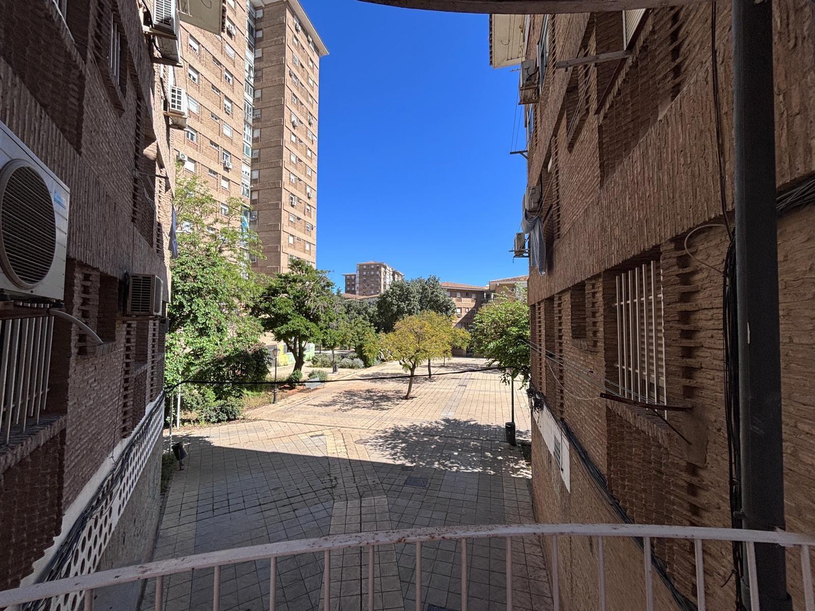 PISO EN VENTA EN CIUDAD ALJARAFE