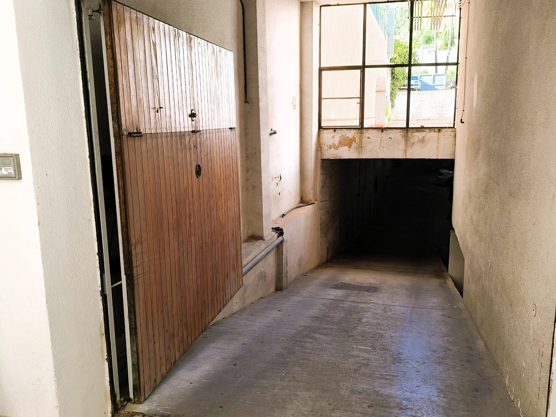 Amplia plaza de parking en Andratx pueblo