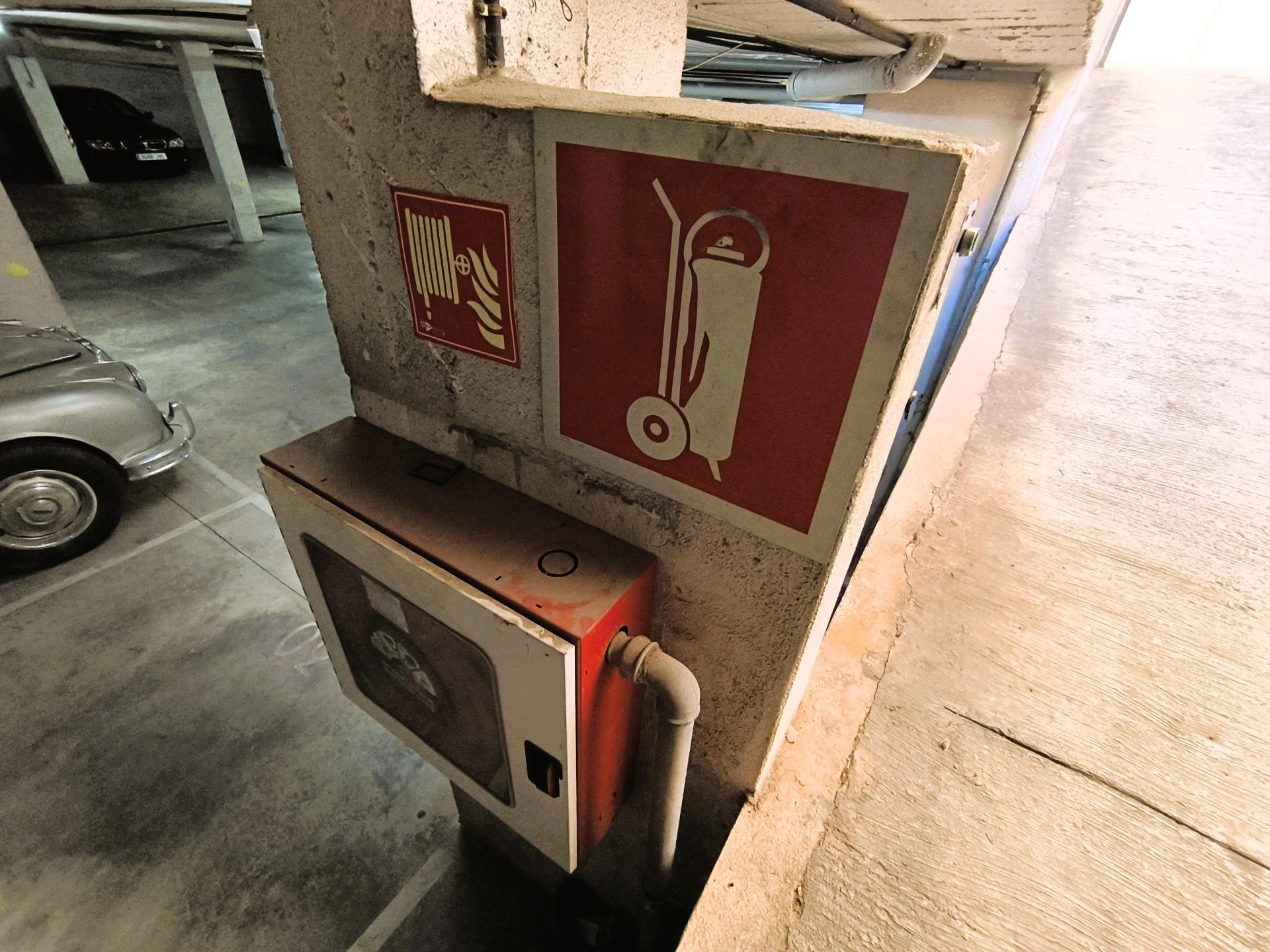 Amplia plaza de parking en Andratx pueblo