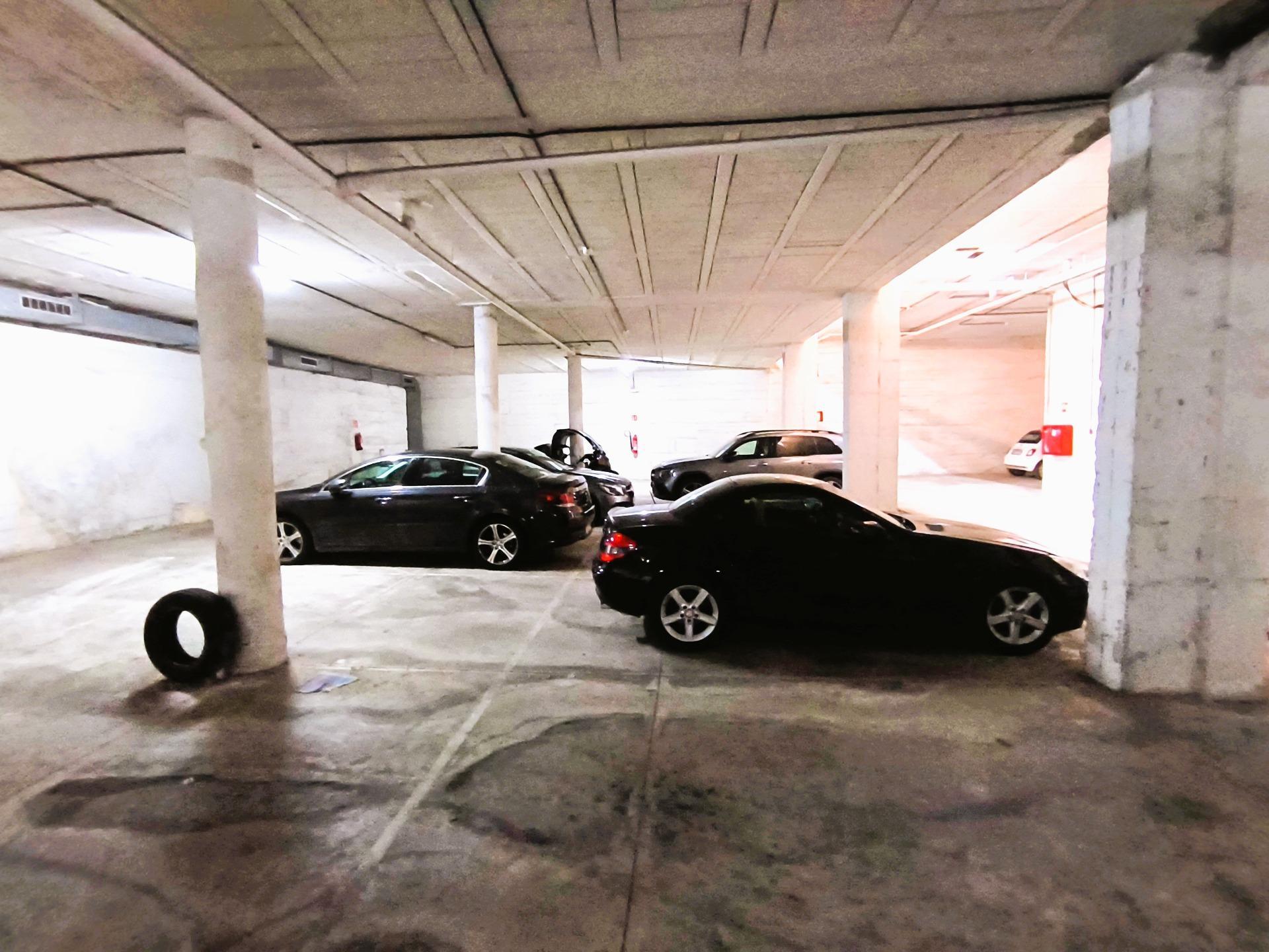 Amplia plaza de parking en Andratx pueblo