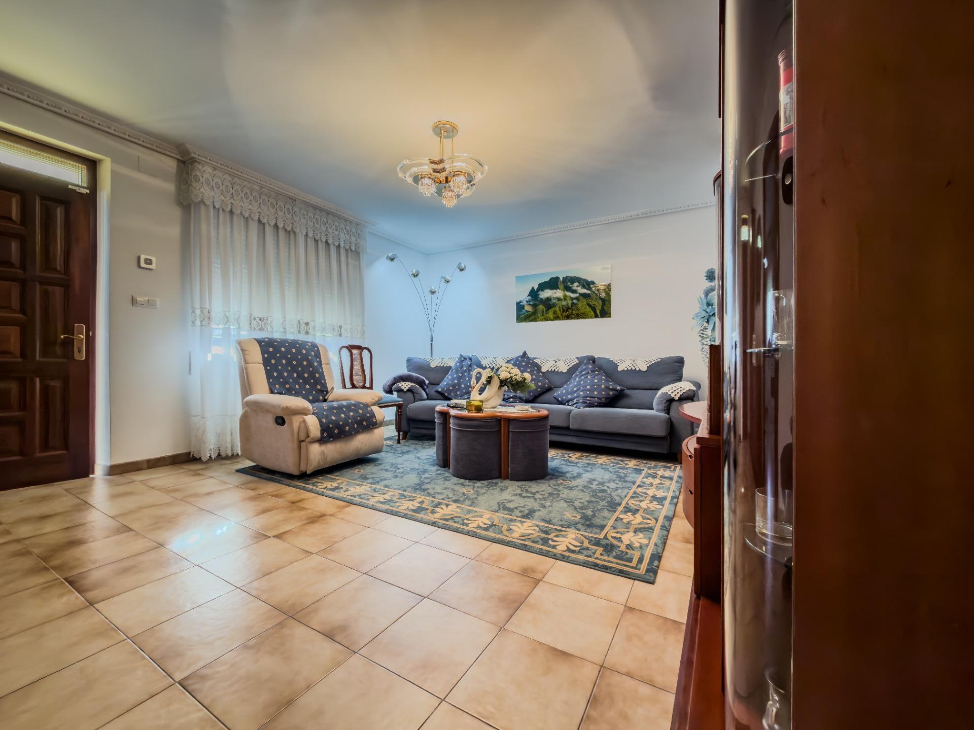 CHALET CON DOS VIVIENDAS Y GRAN PARCELA EN HINOJEDO, SUANCES