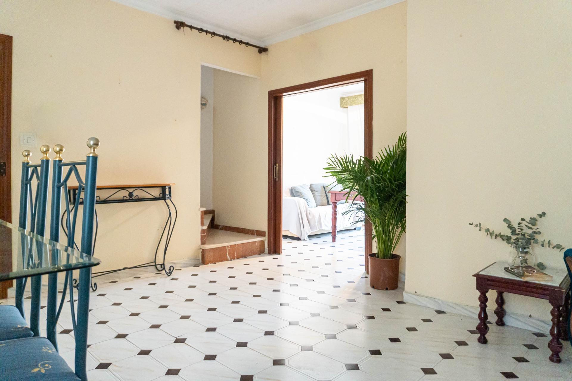 ESPECTACULAR CASA CON GARAJE Y TRES TERRAZAS EN PLENA PLAZA DE LA MERCED DE MORÓN!!