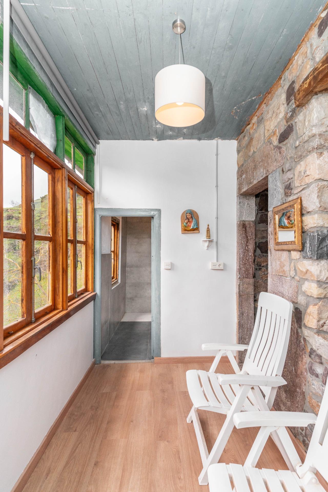 CASA CON TERRENO EN VENTA EN CLAVILLAS (SOMIEDO)