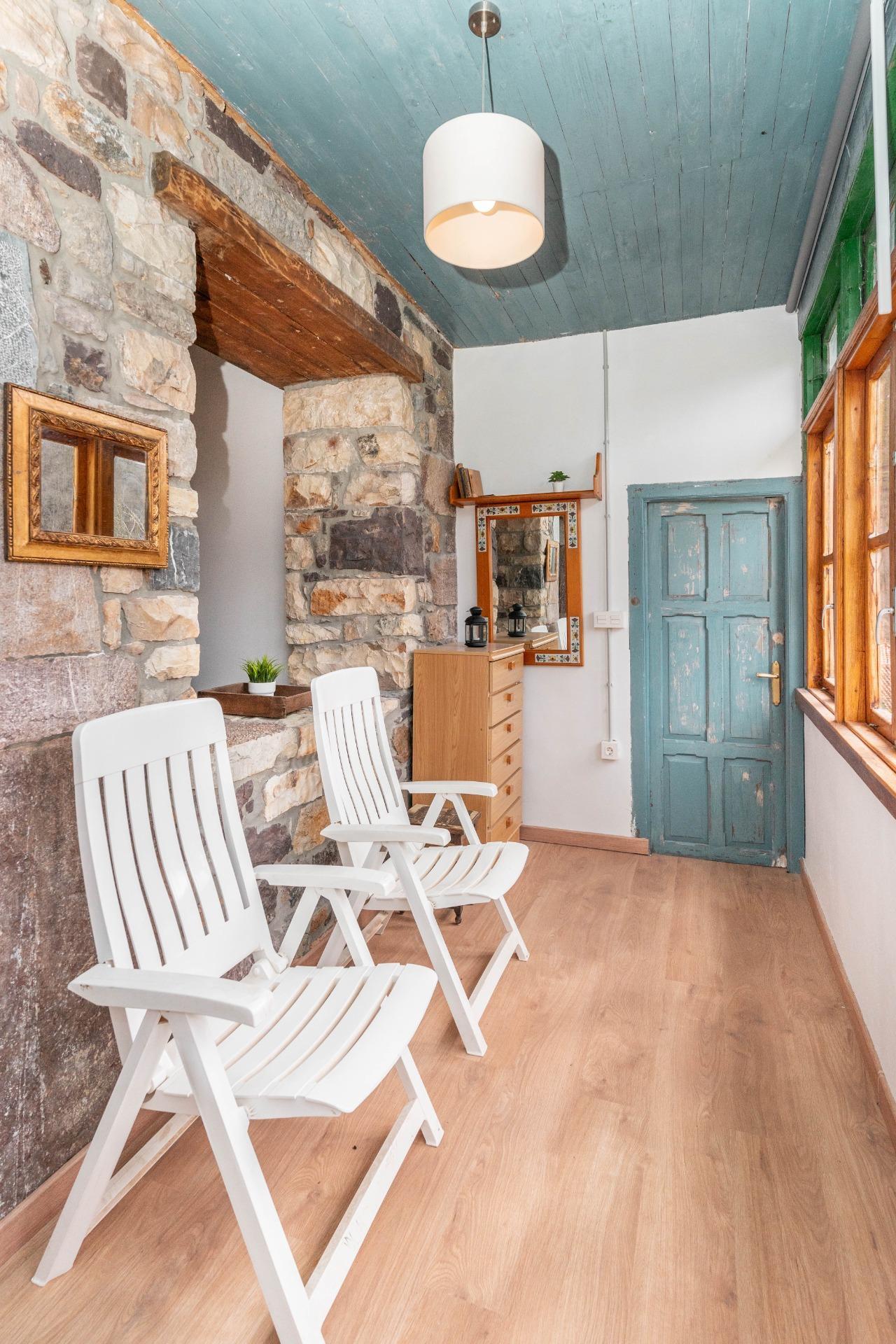 CASA CON TERRENO EN VENTA EN CLAVILLAS (SOMIEDO)