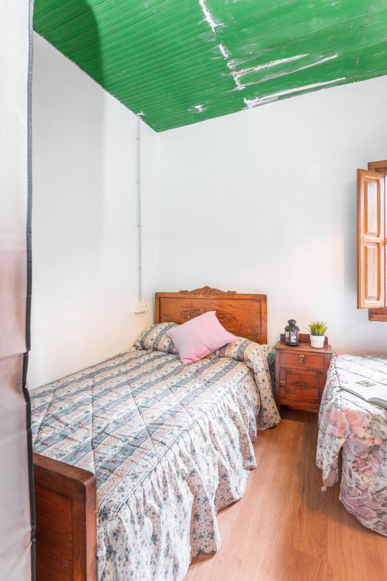 CASA CON TERRENO EN VENTA EN CLAVILLAS (SOMIEDO)