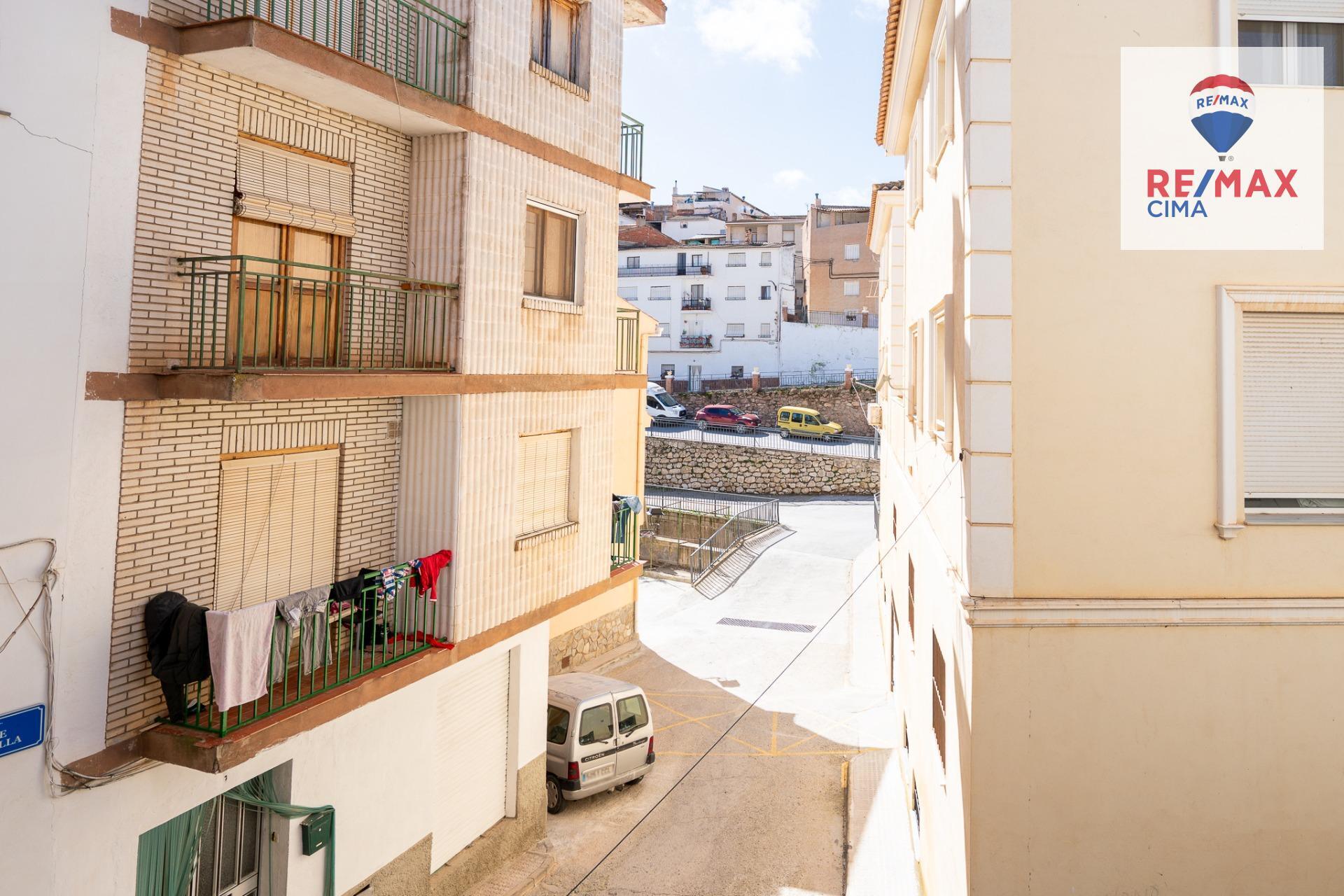 Oportunidad única de inversión en Zújar 2 pisos en construccion y 2 pisos para reforma