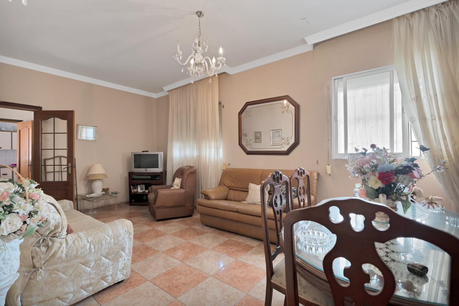 Villa in LA LINEA DE LA CONCEPCION