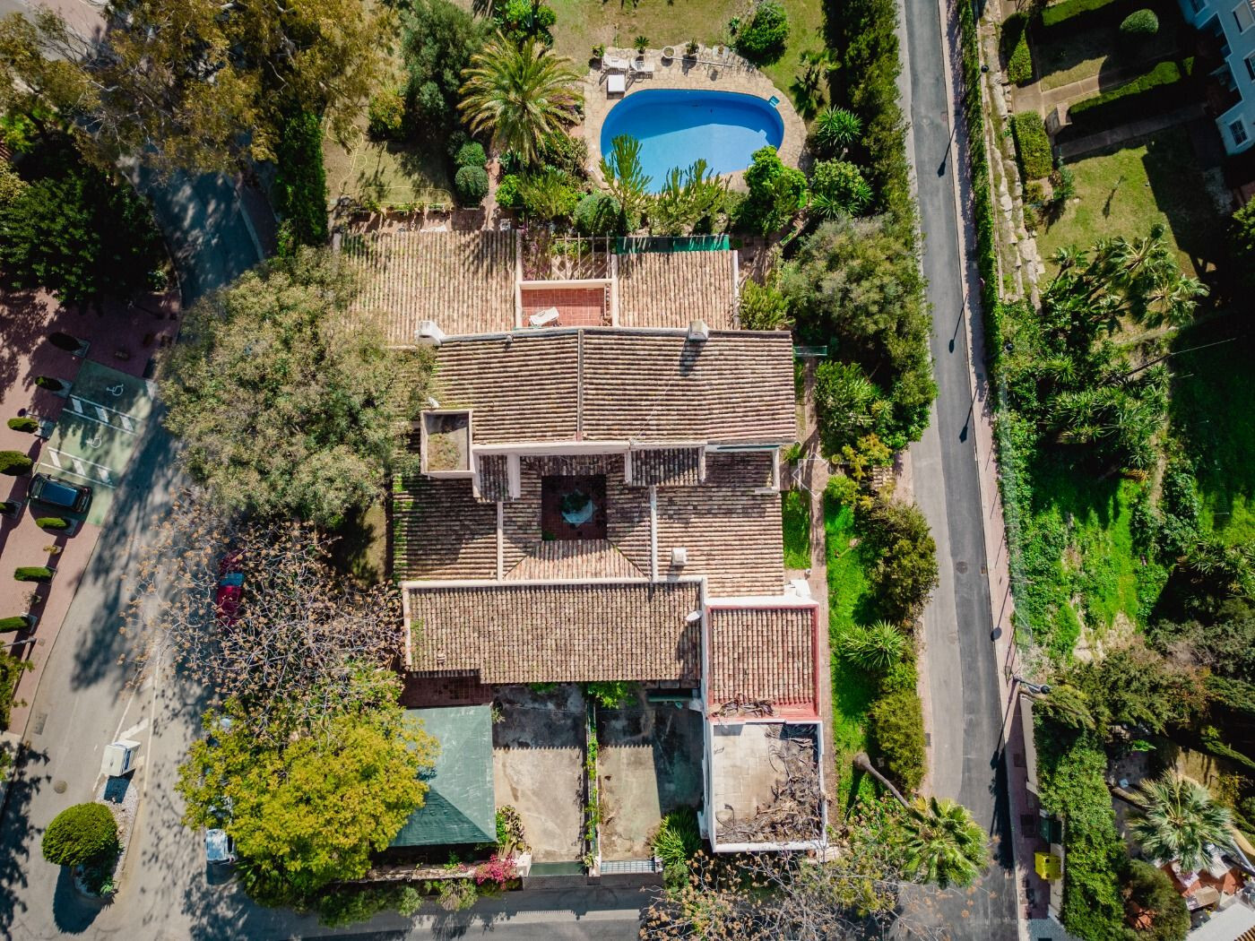 Villa in ESTEPONA