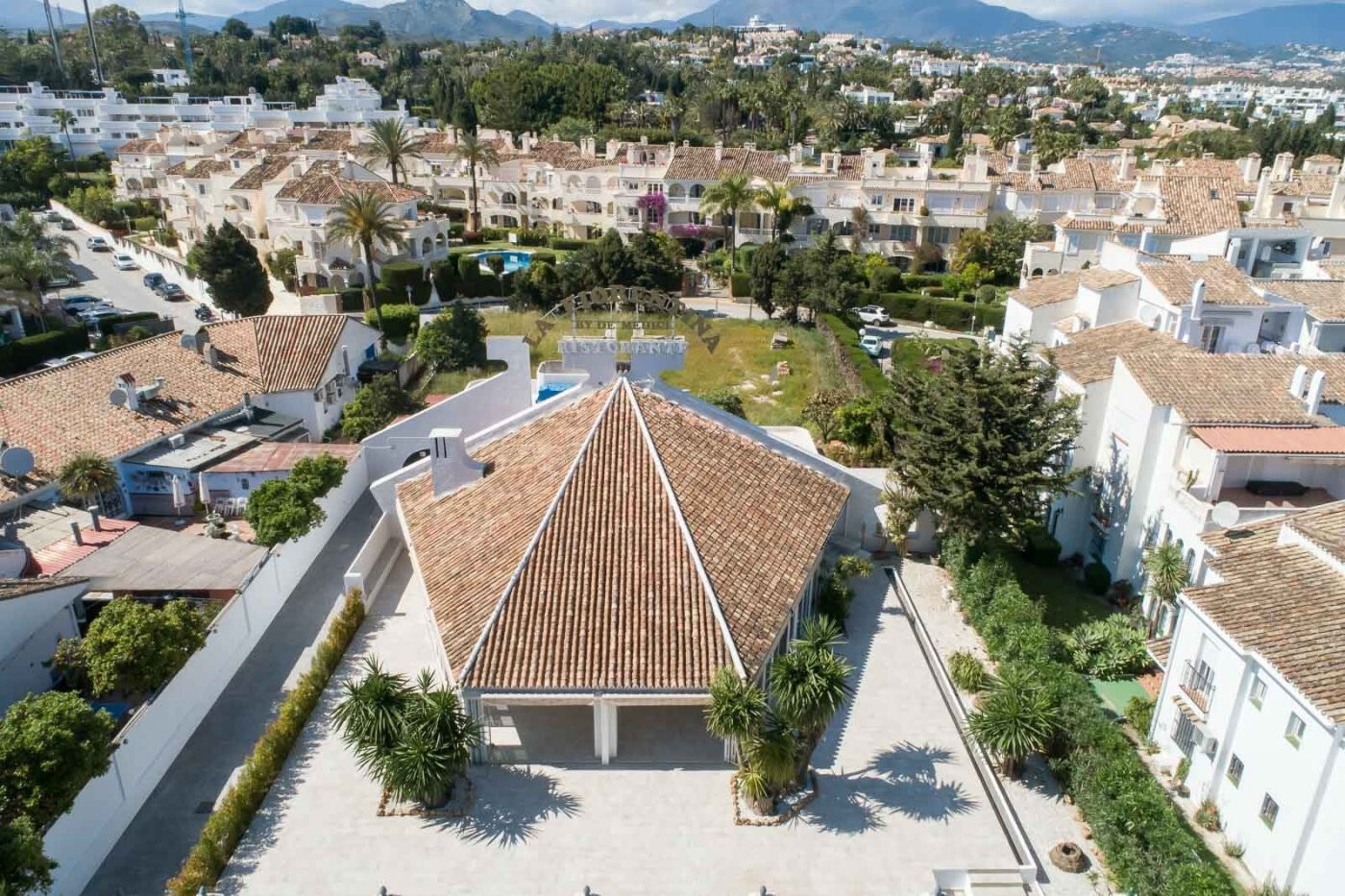 Locaux commerciaux in ESTEPONA