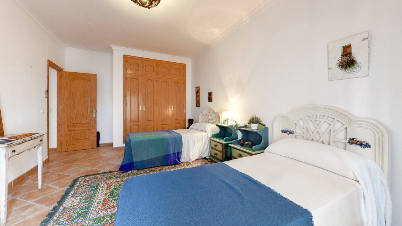 Villa in SAN MARTIN DEL TESORILLO