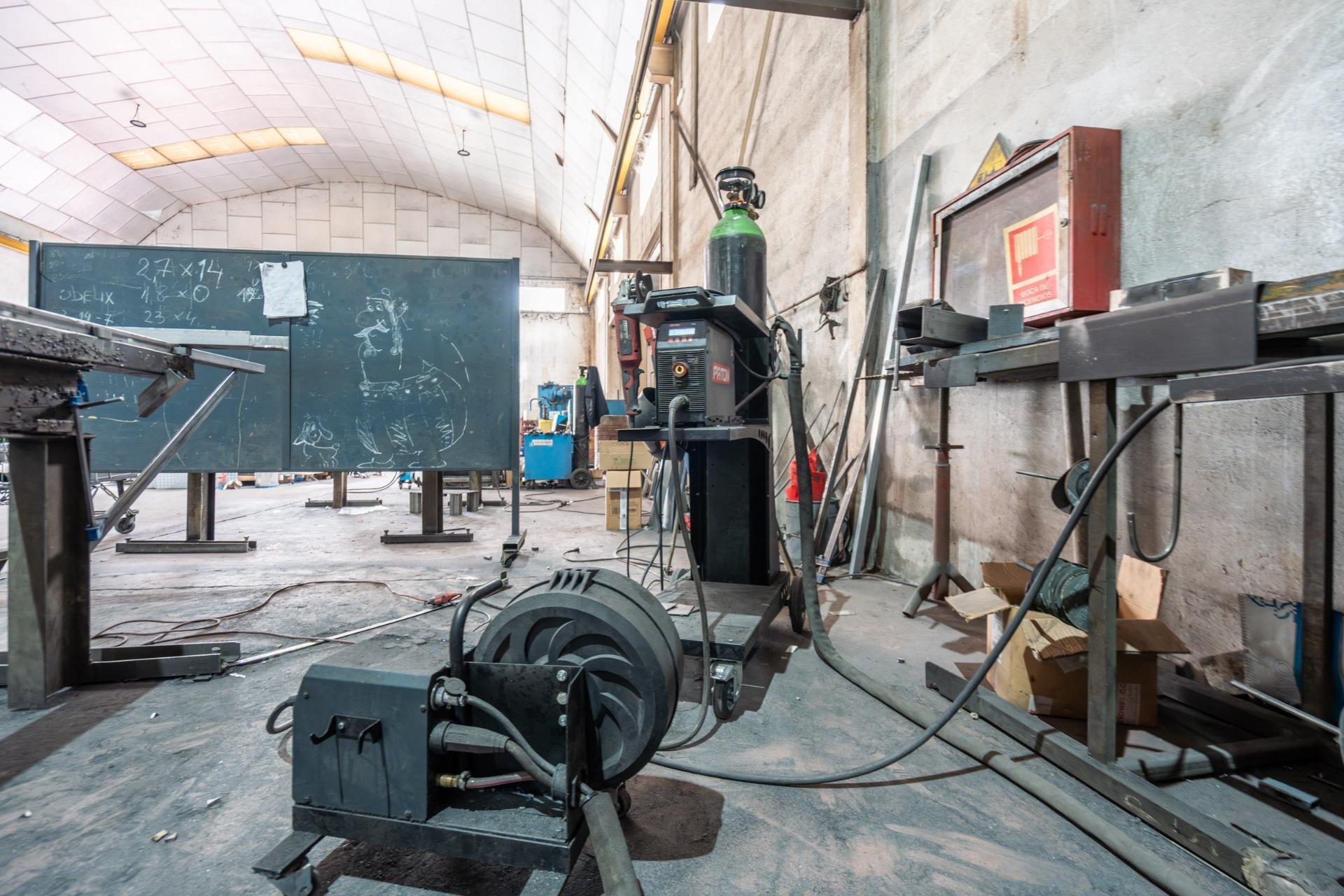 Naves-Venta-GriÃ±Ã³n-2091308-Foto-28