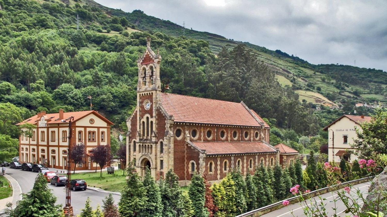 Villa in Mieres del Camino