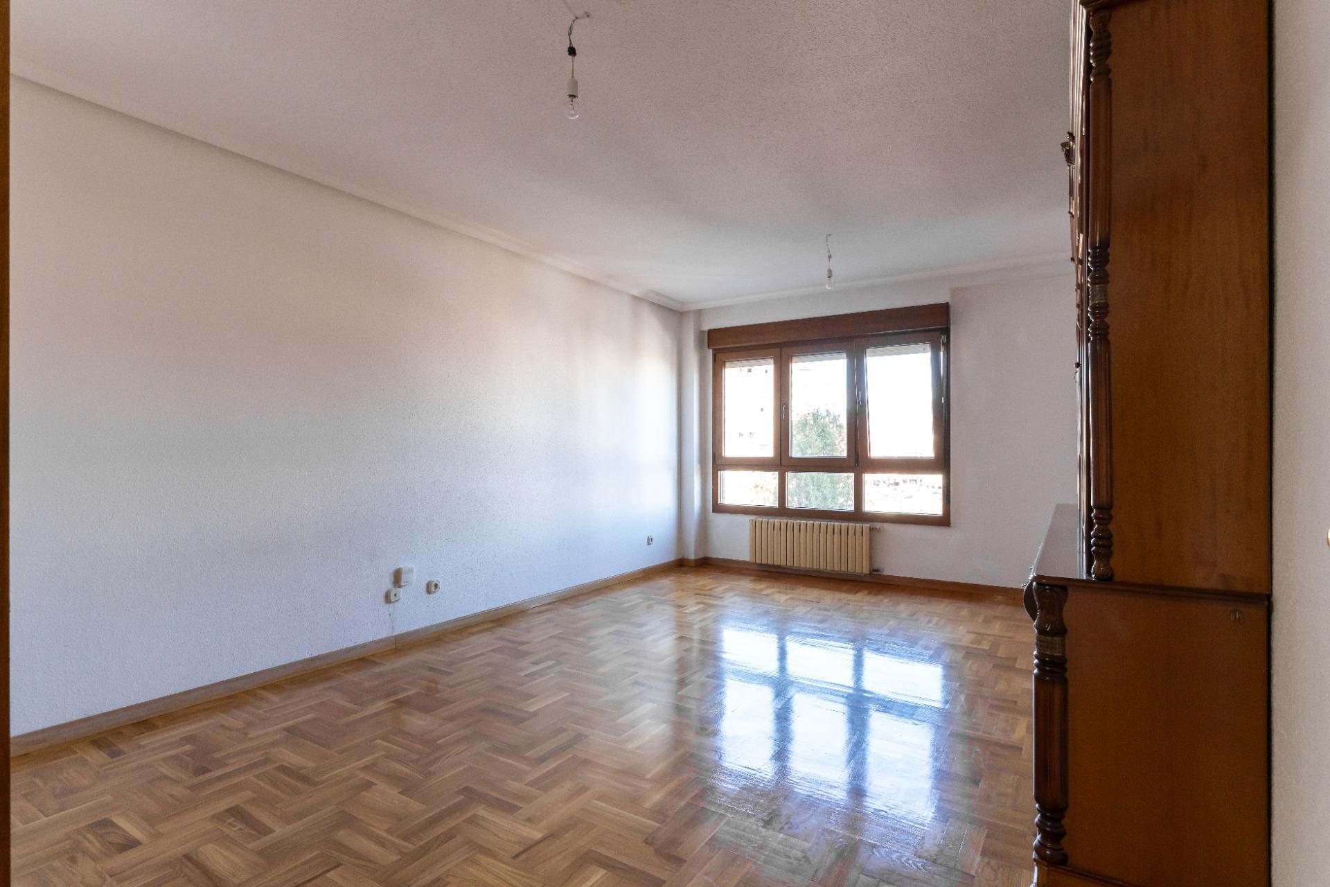 Pisos-Venta-Oviedo-2152830-Foto-5