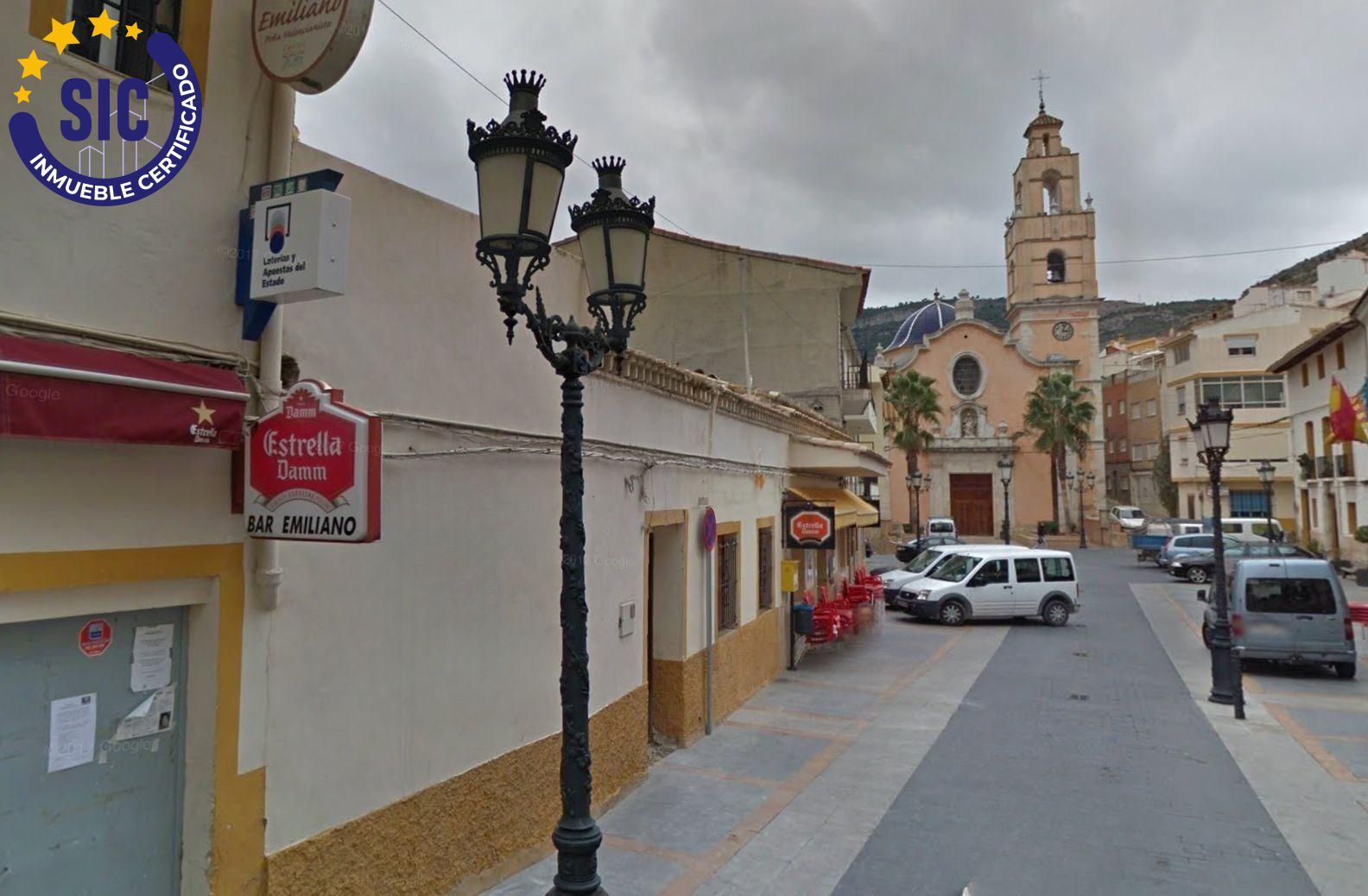 Plot in Cortes de Pallas