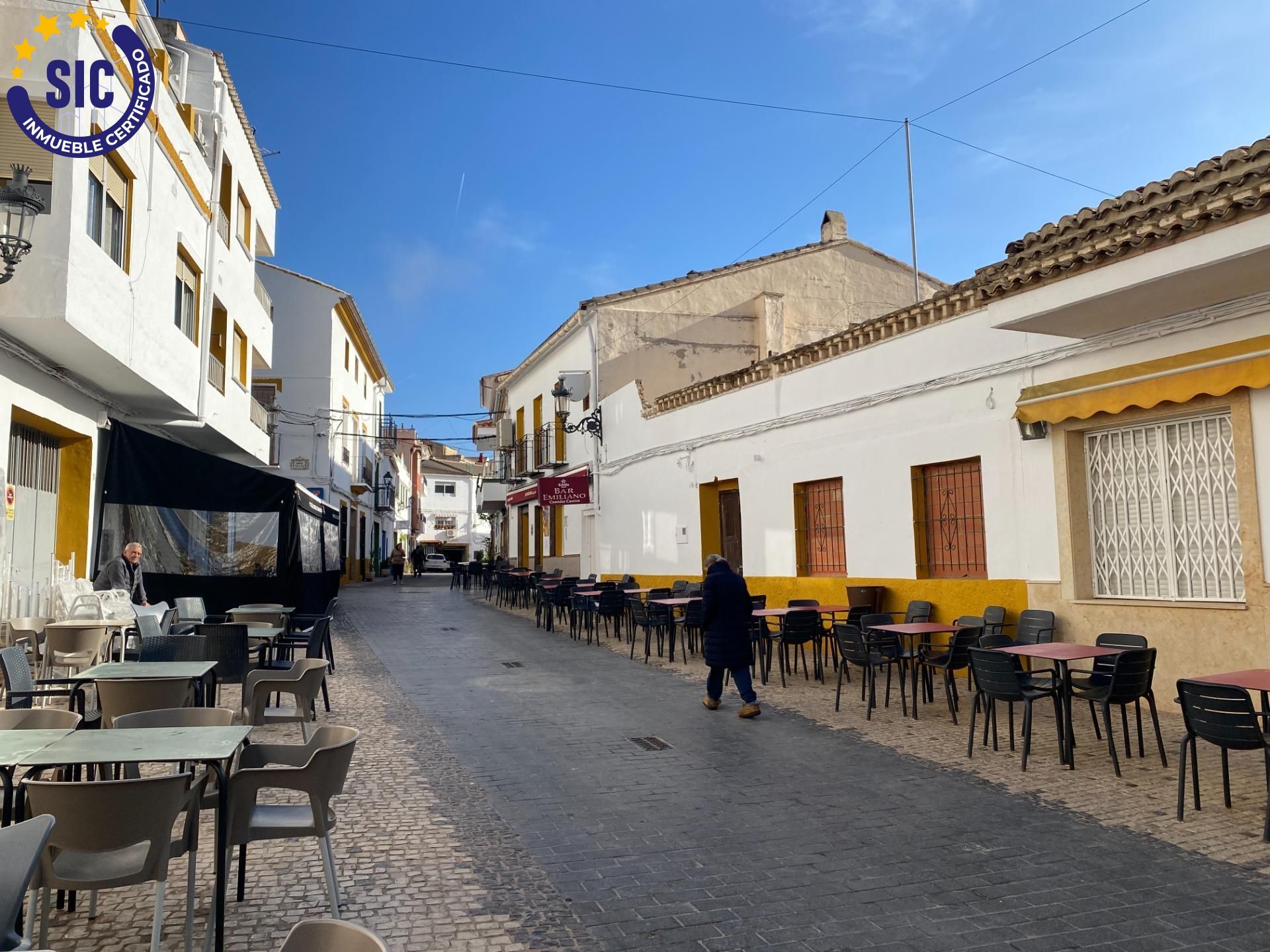 Plot in Cortes de Pallas