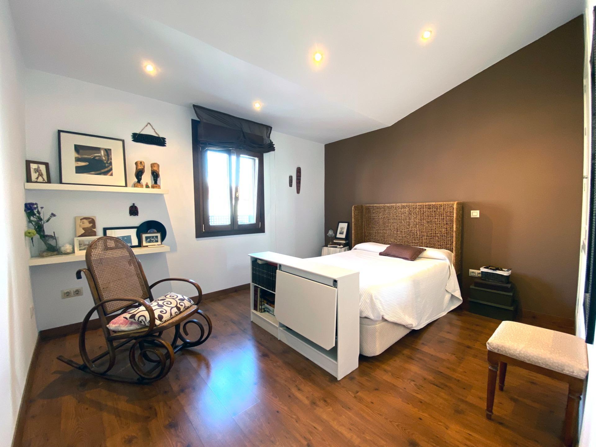 Casa en venta  calle ALMIRANTE BONIFAZ - COCA, Camas  13/33