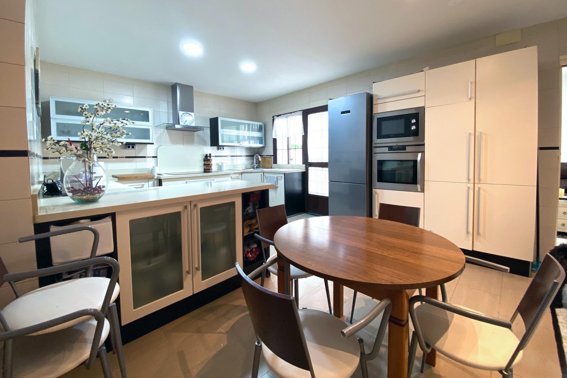 Casa en venta  calle ALMIRANTE BONIFAZ - COCA, Camas  17/33