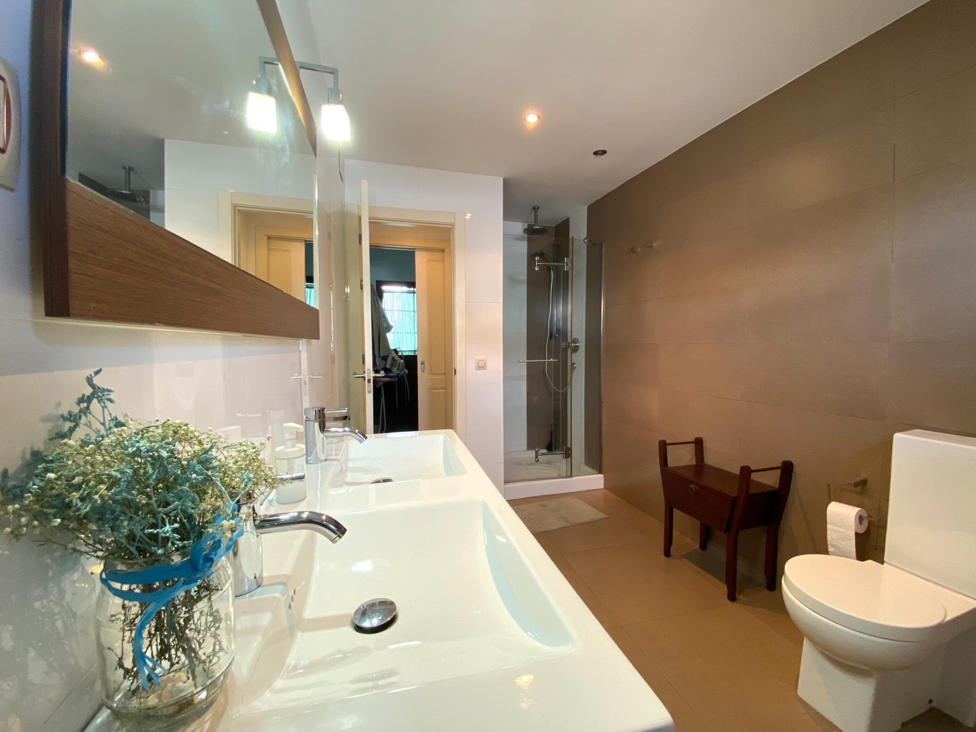 Casa en venta  calle ALMIRANTE BONIFAZ - COCA, Camas  23/33