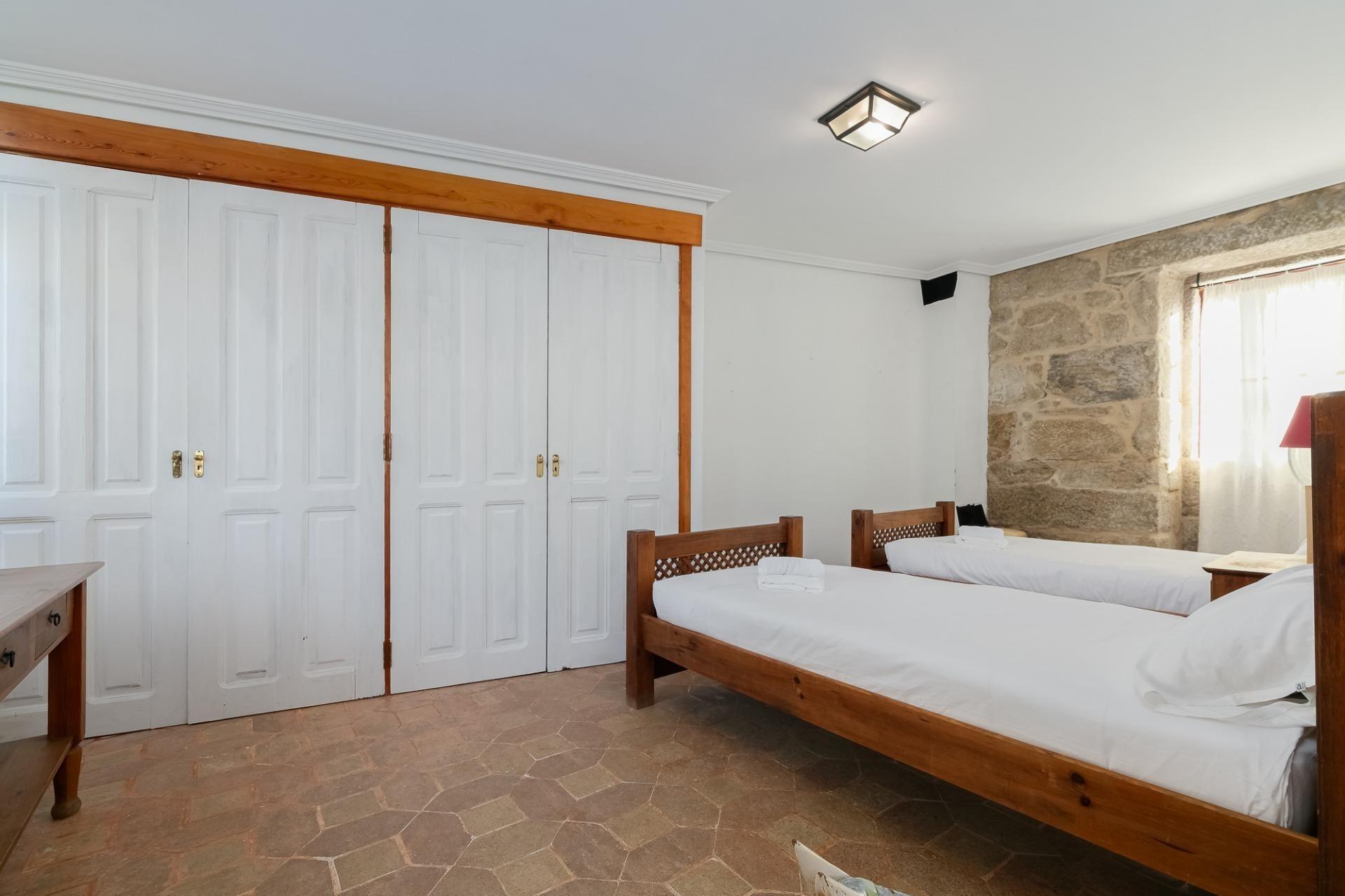 Casa en alquiler/venta  Gondomar, Pontevedra  17/44