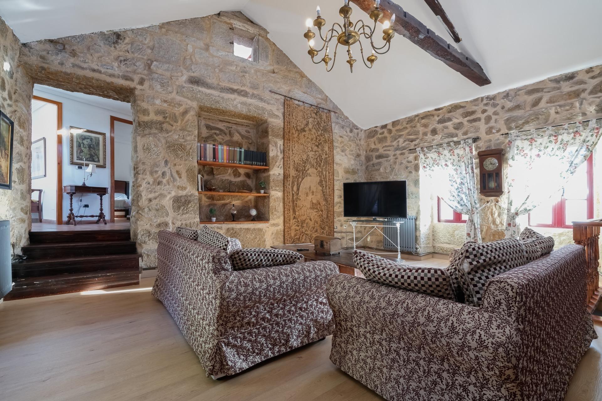 Casa en alquiler/venta  Gondomar, Pontevedra  22/44