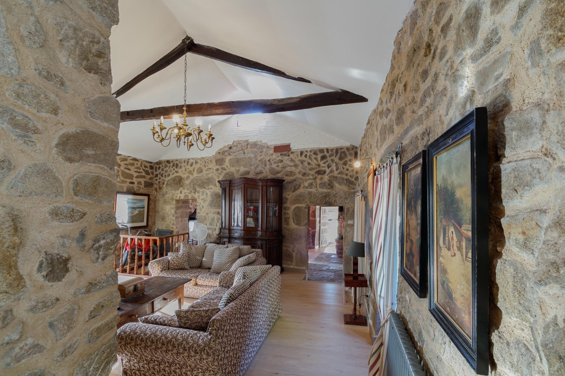 Casa en alquiler/venta  Gondomar, Pontevedra  23/44