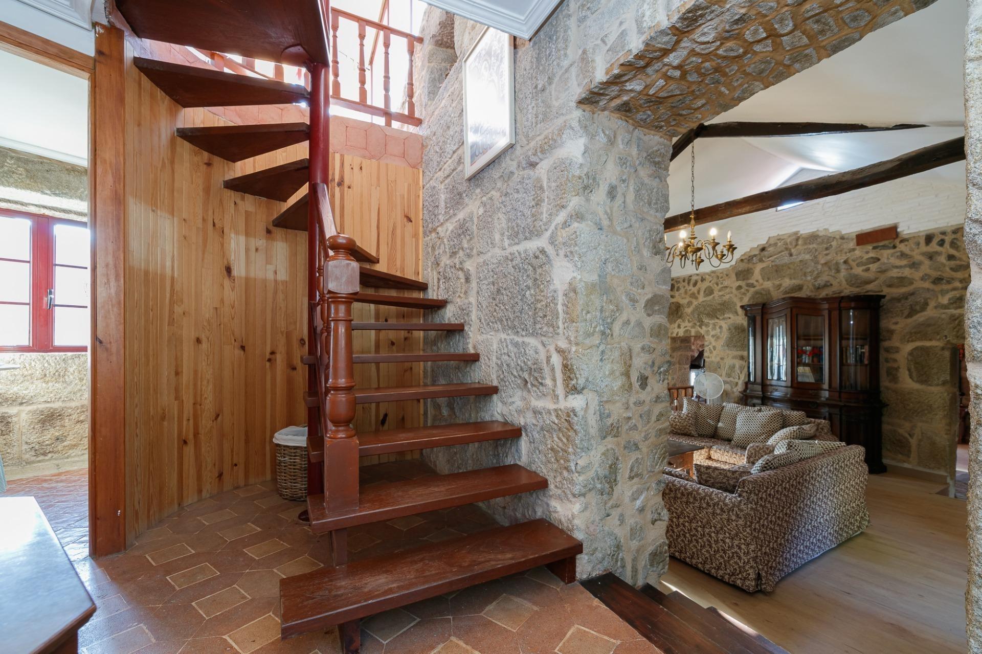 Casa en alquiler/venta  Gondomar, Pontevedra  24/44