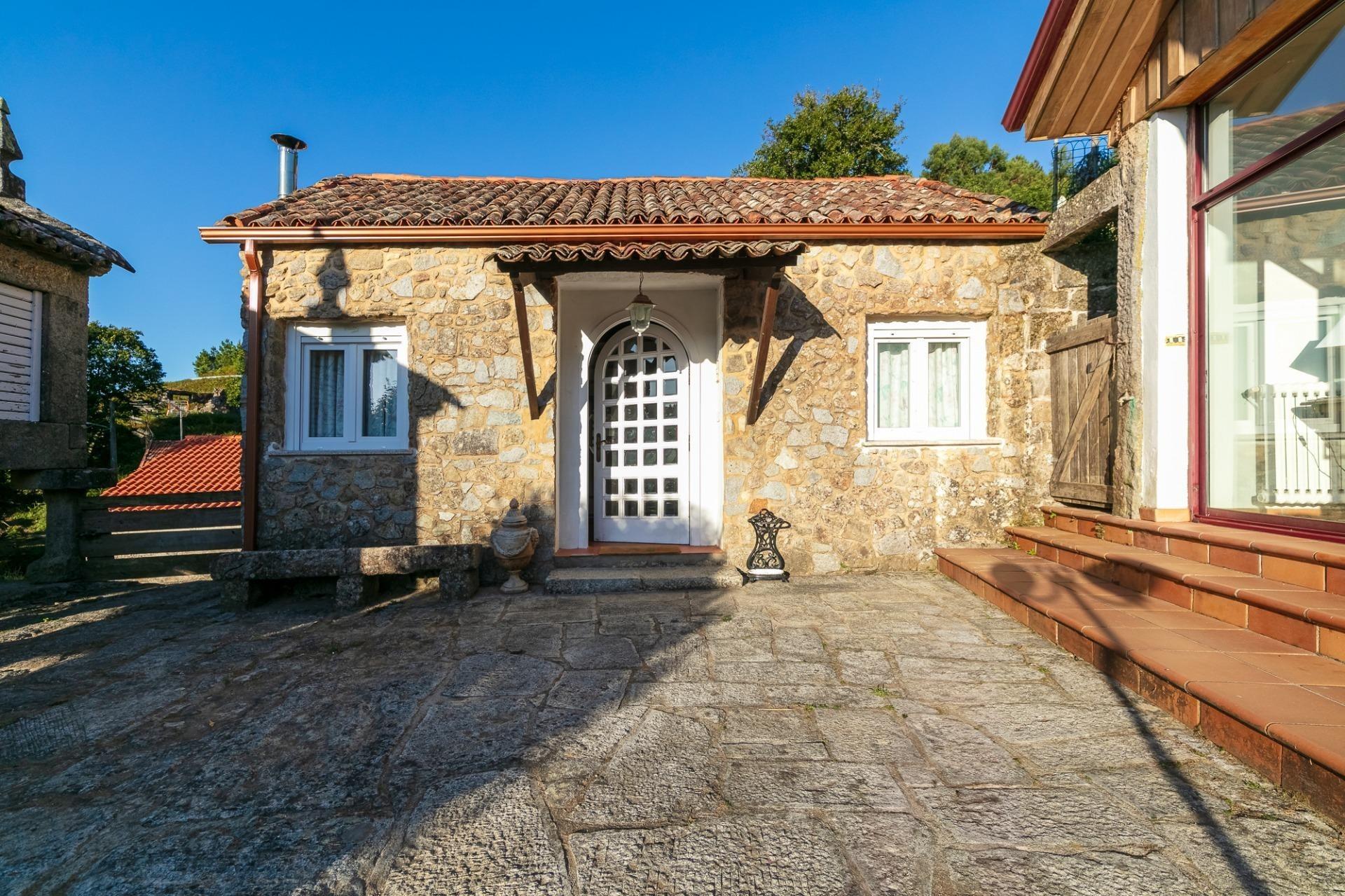 Casa en alquiler/venta  Gondomar, Pontevedra  29/44