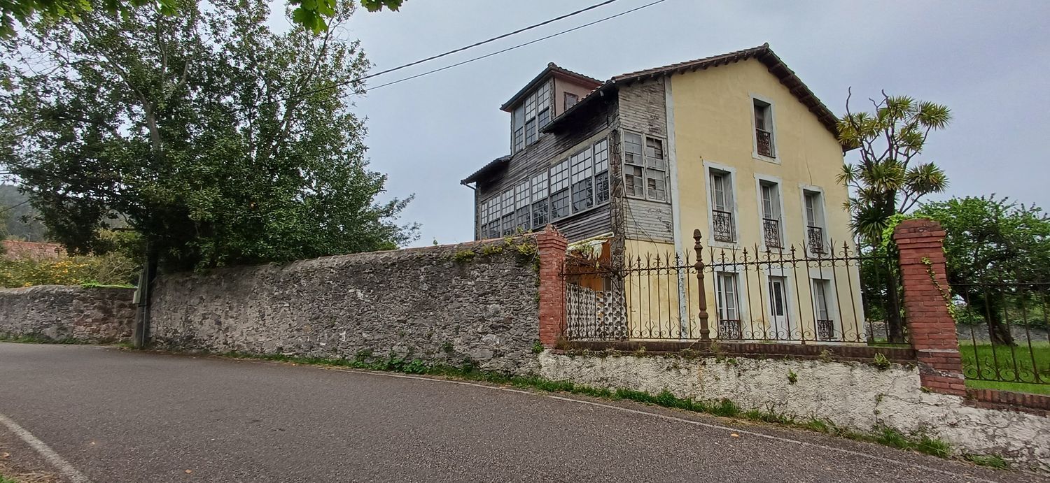 Villa in Castrillon