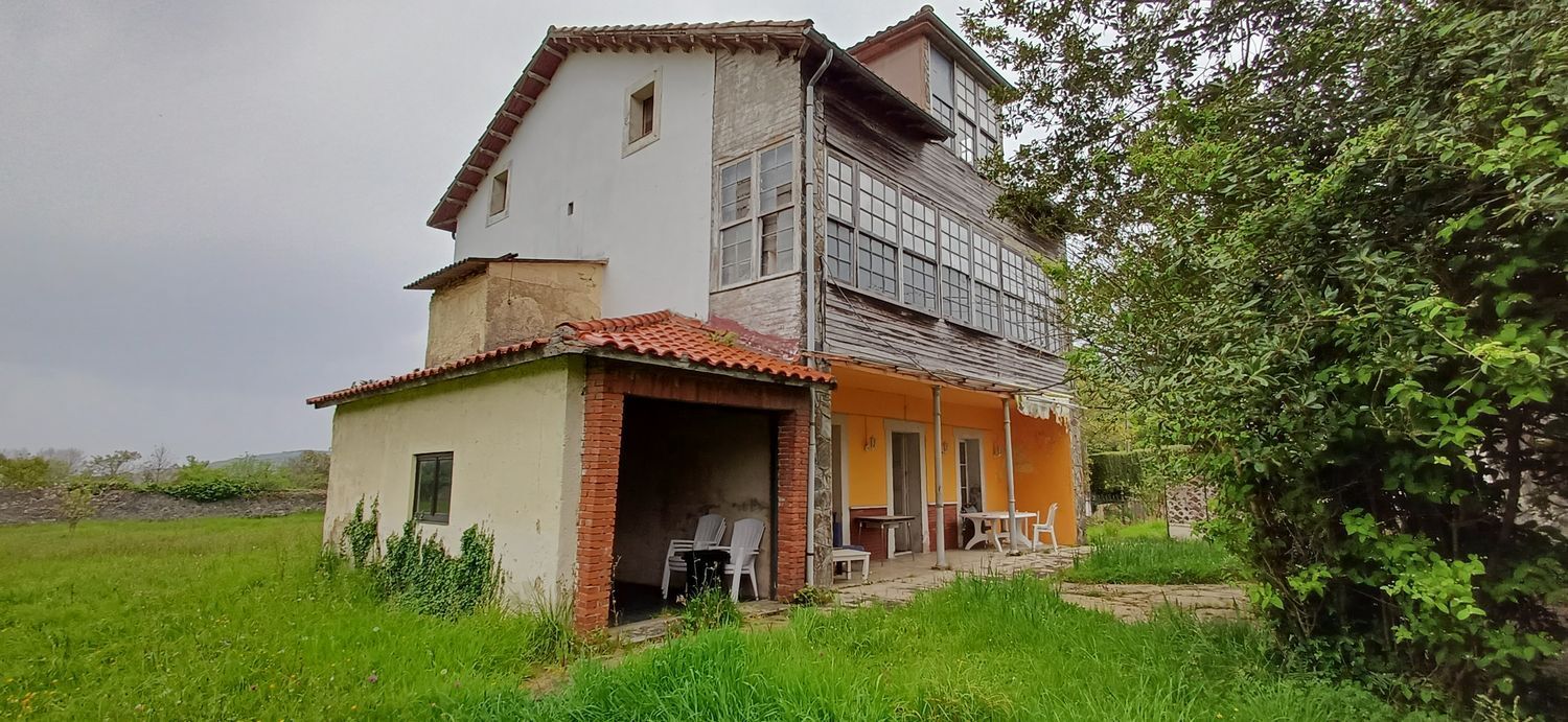 Villa in Castrillon