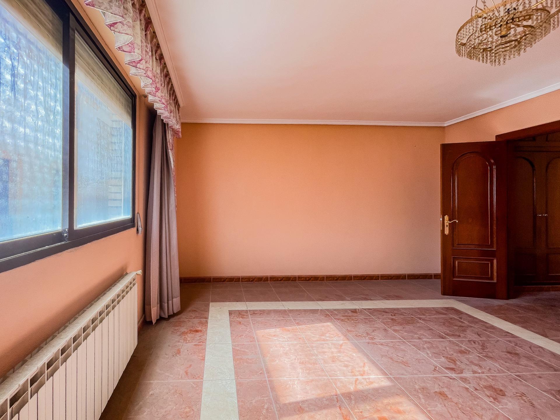 Apartment in Requena