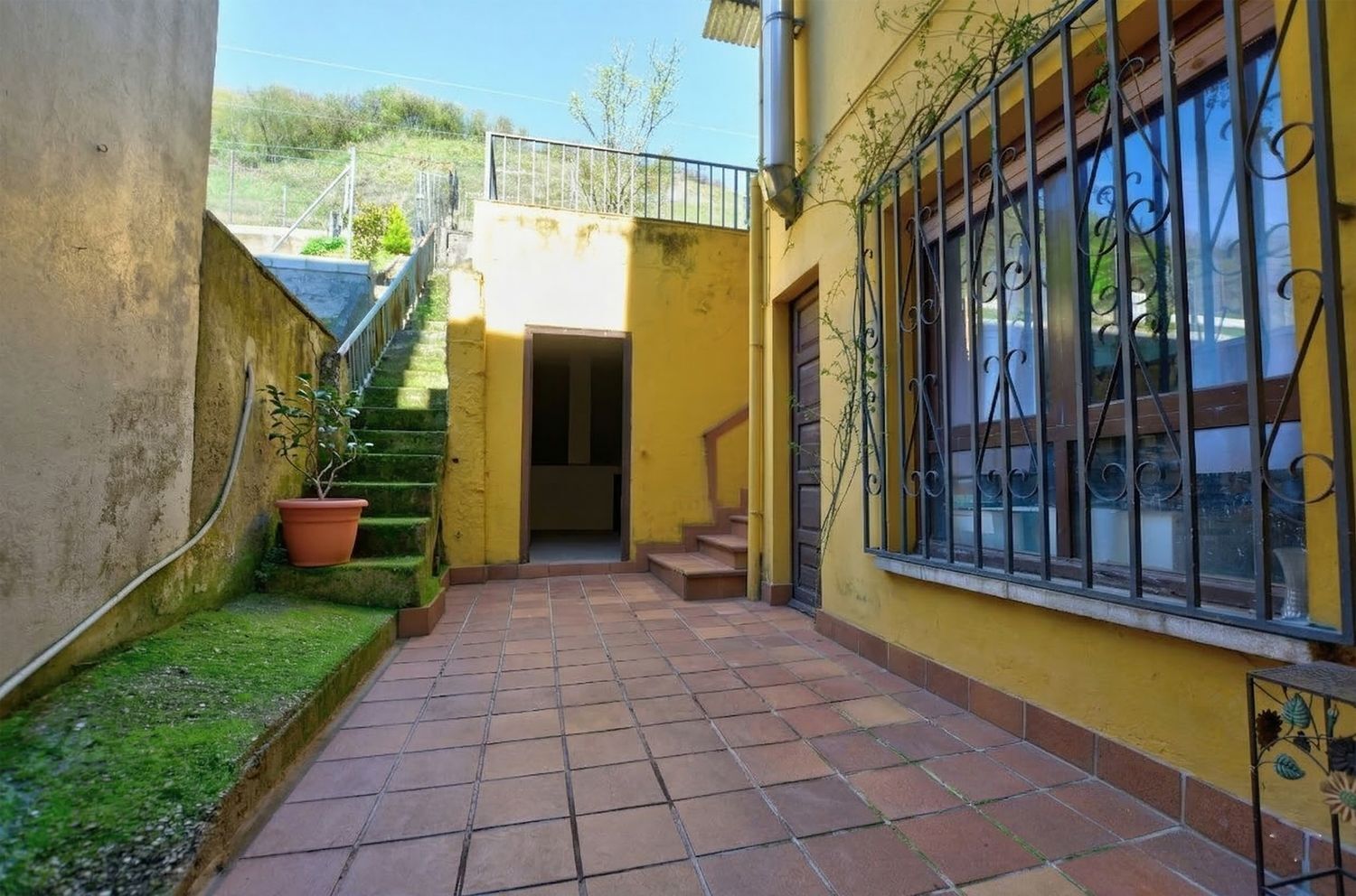 Villa in Lena