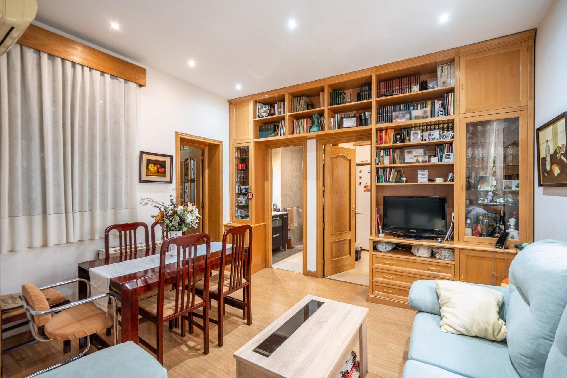 Piso en venta en calle Olmo, Madrid 21/33