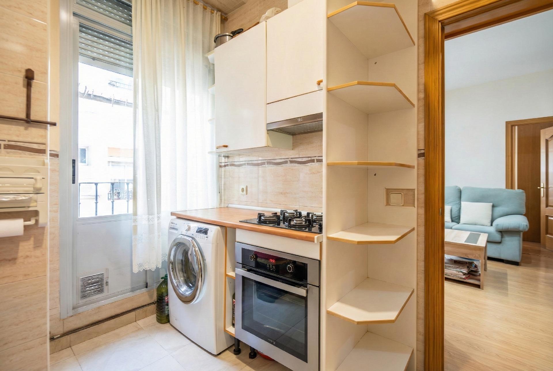 Piso en venta en calle Olmo, Madrid 23/33