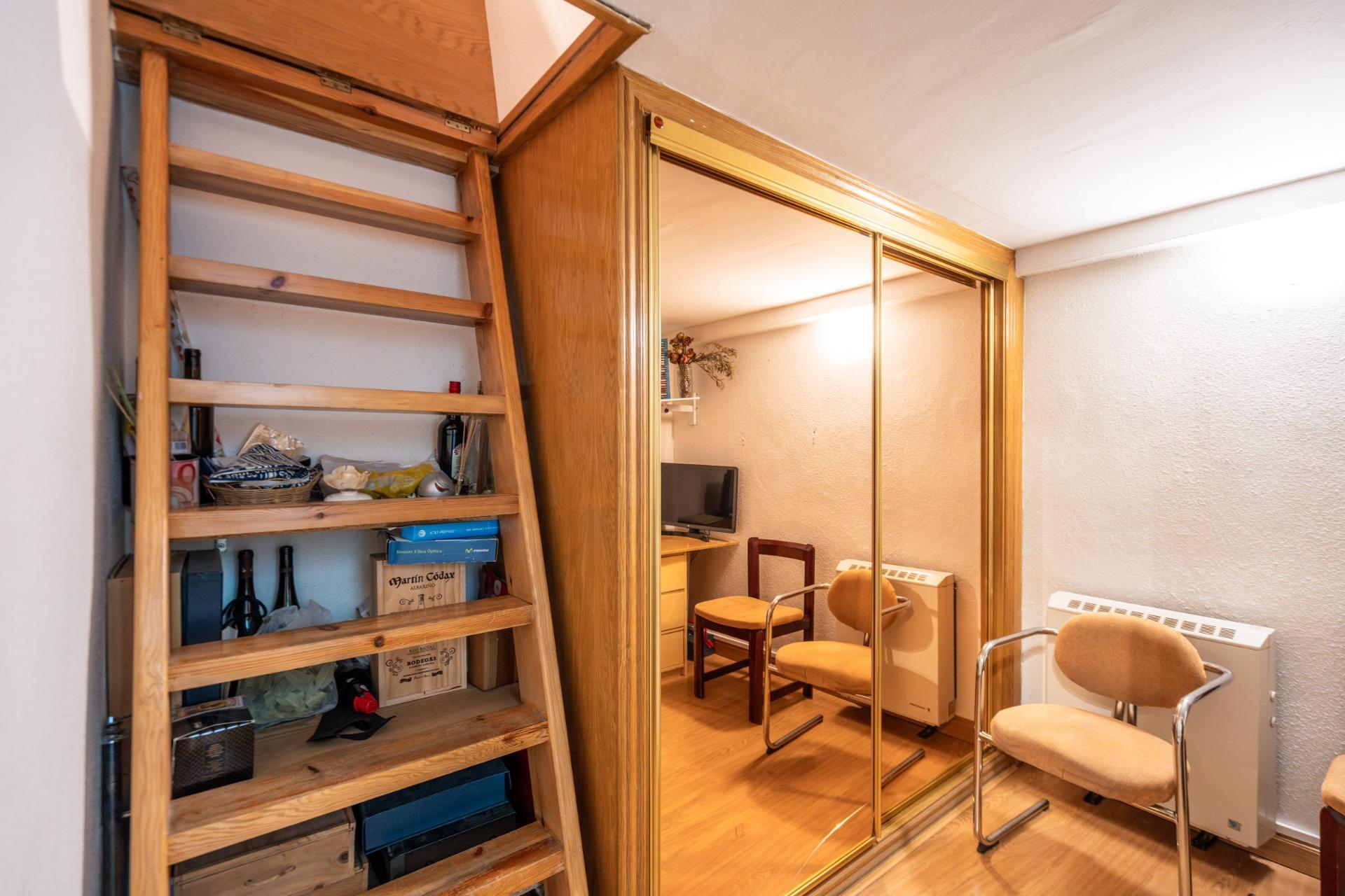 Piso en venta en calle Olmo, Madrid 27/33