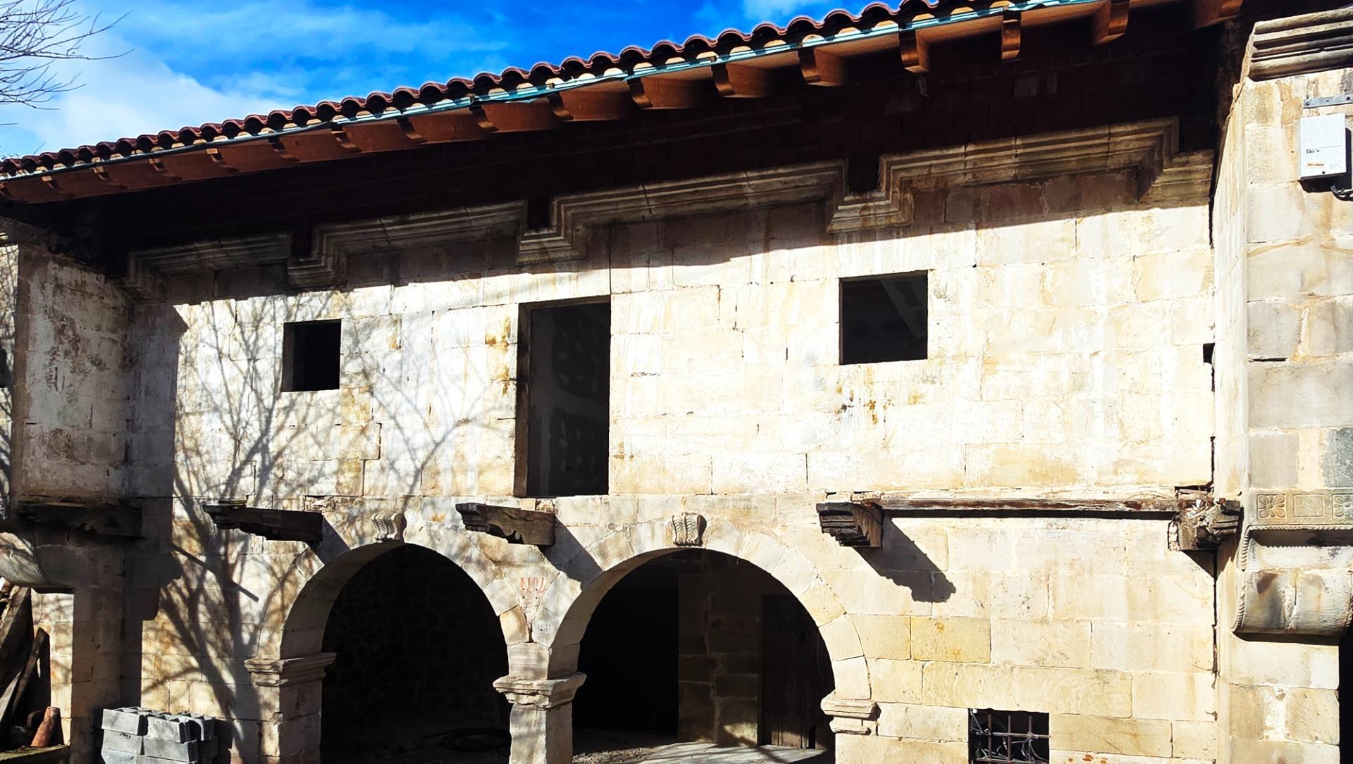 Villa in Cartes