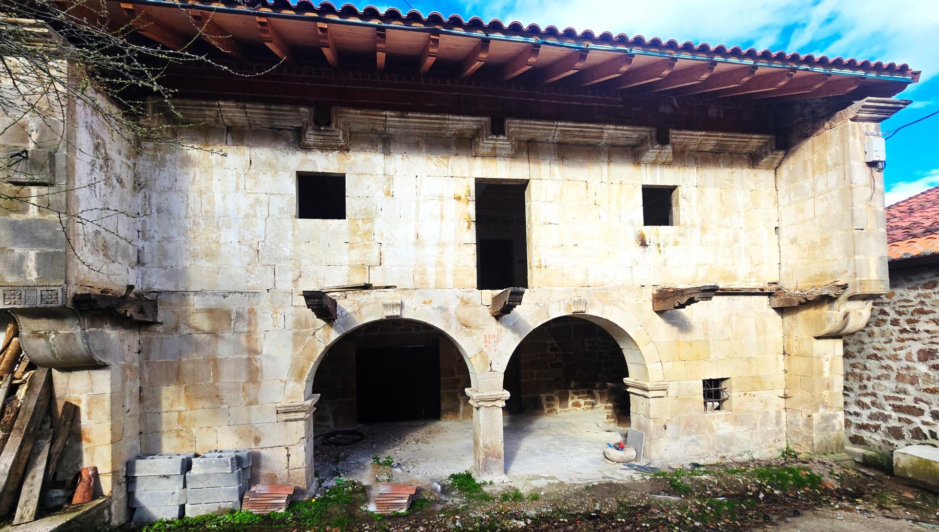 Villa in Cartes