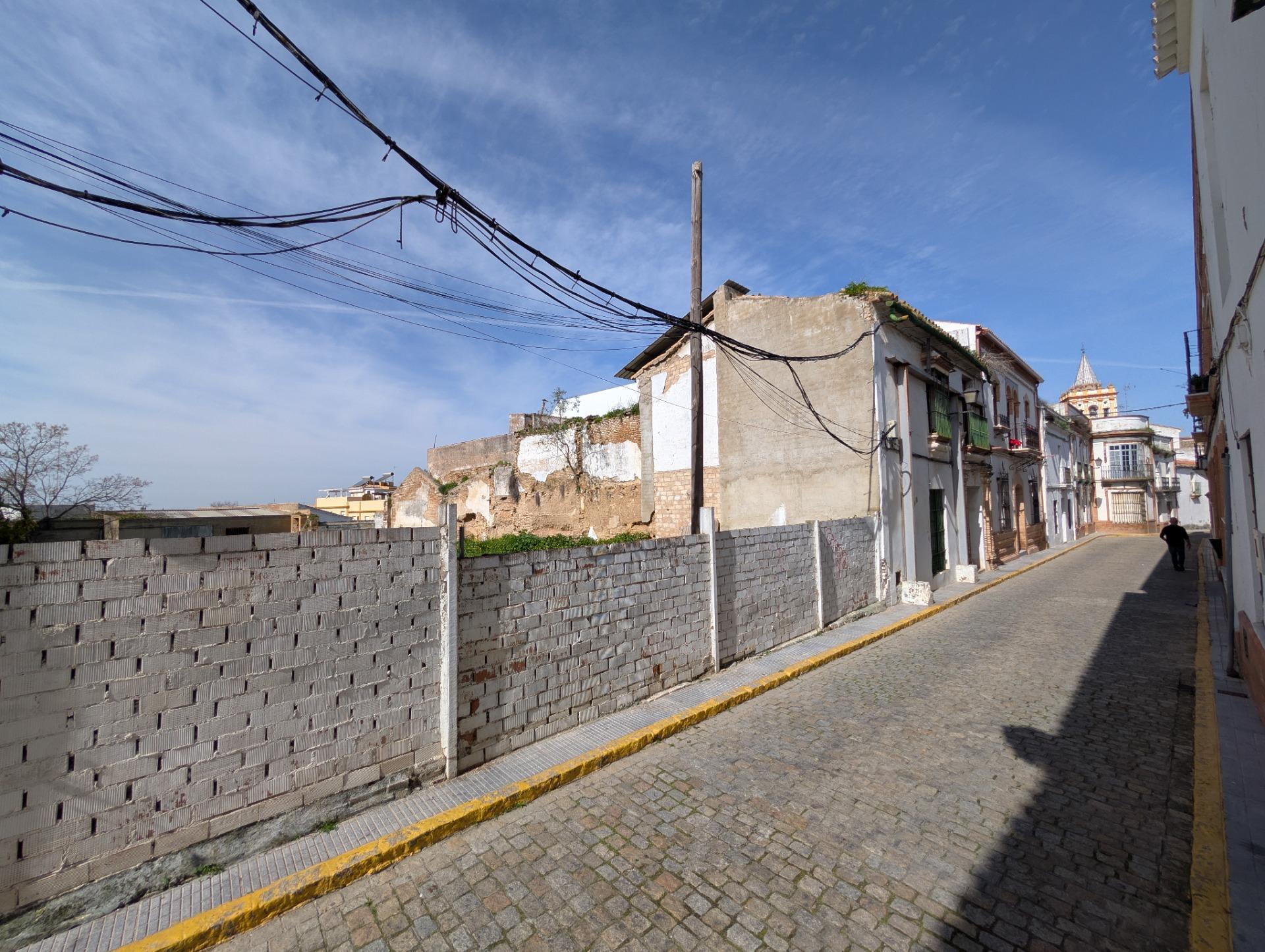 Casa en venta  calle del Concejal Jiménez Becerril, 16, Sanlucar la Mayor  1/6