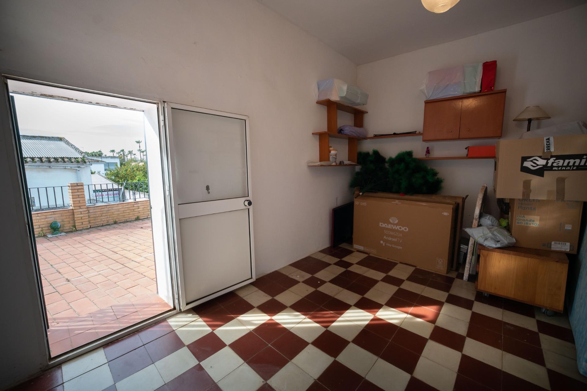Villa in Espartinas