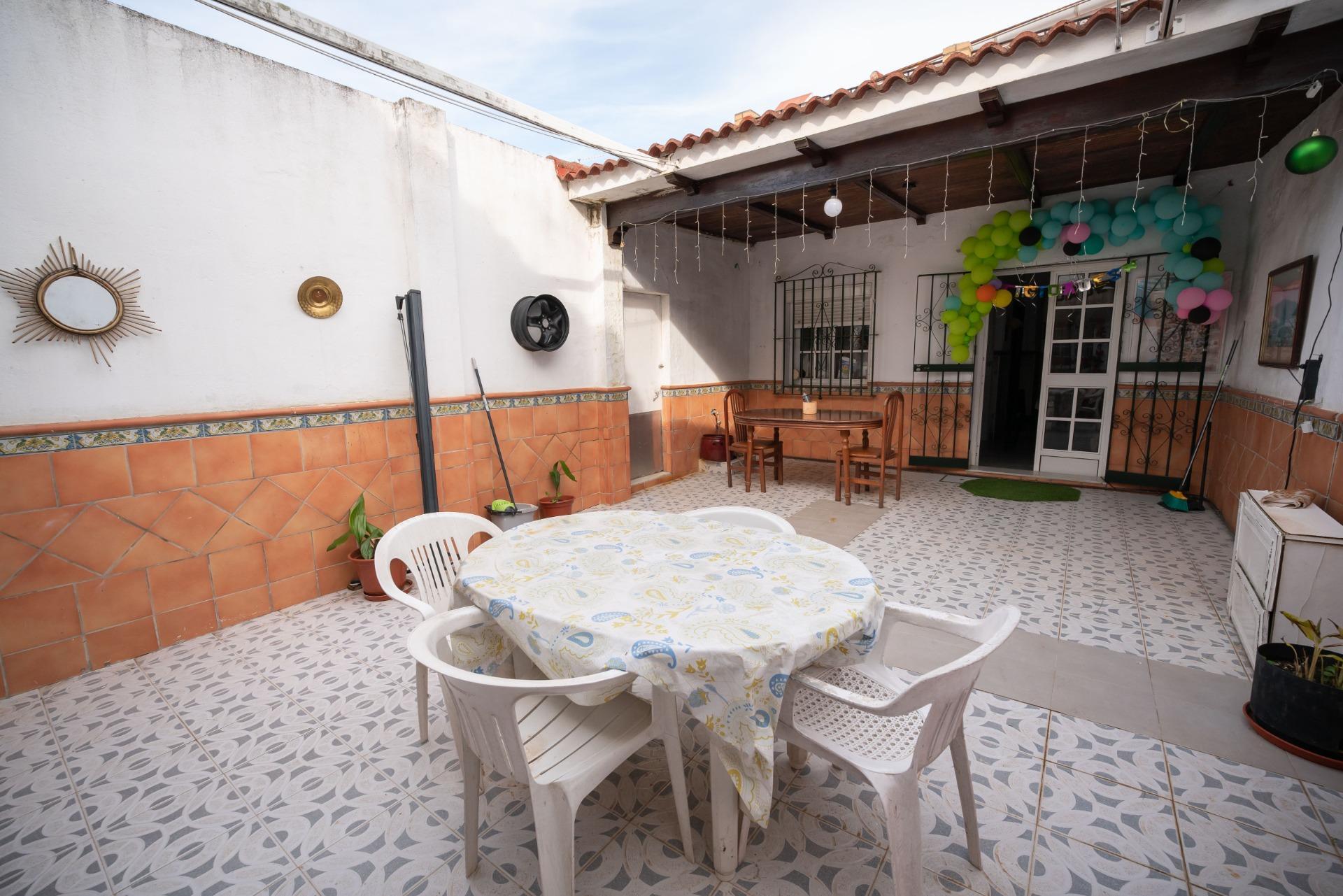 Villa in Espartinas