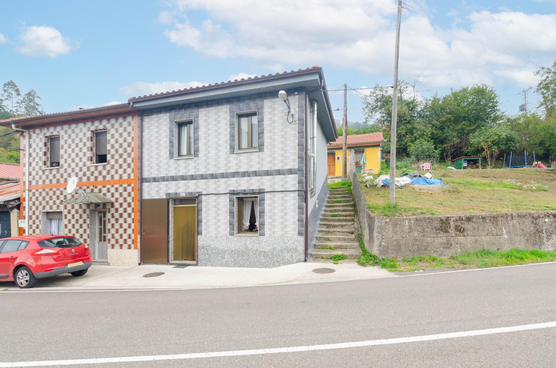 Apartment in Mieres