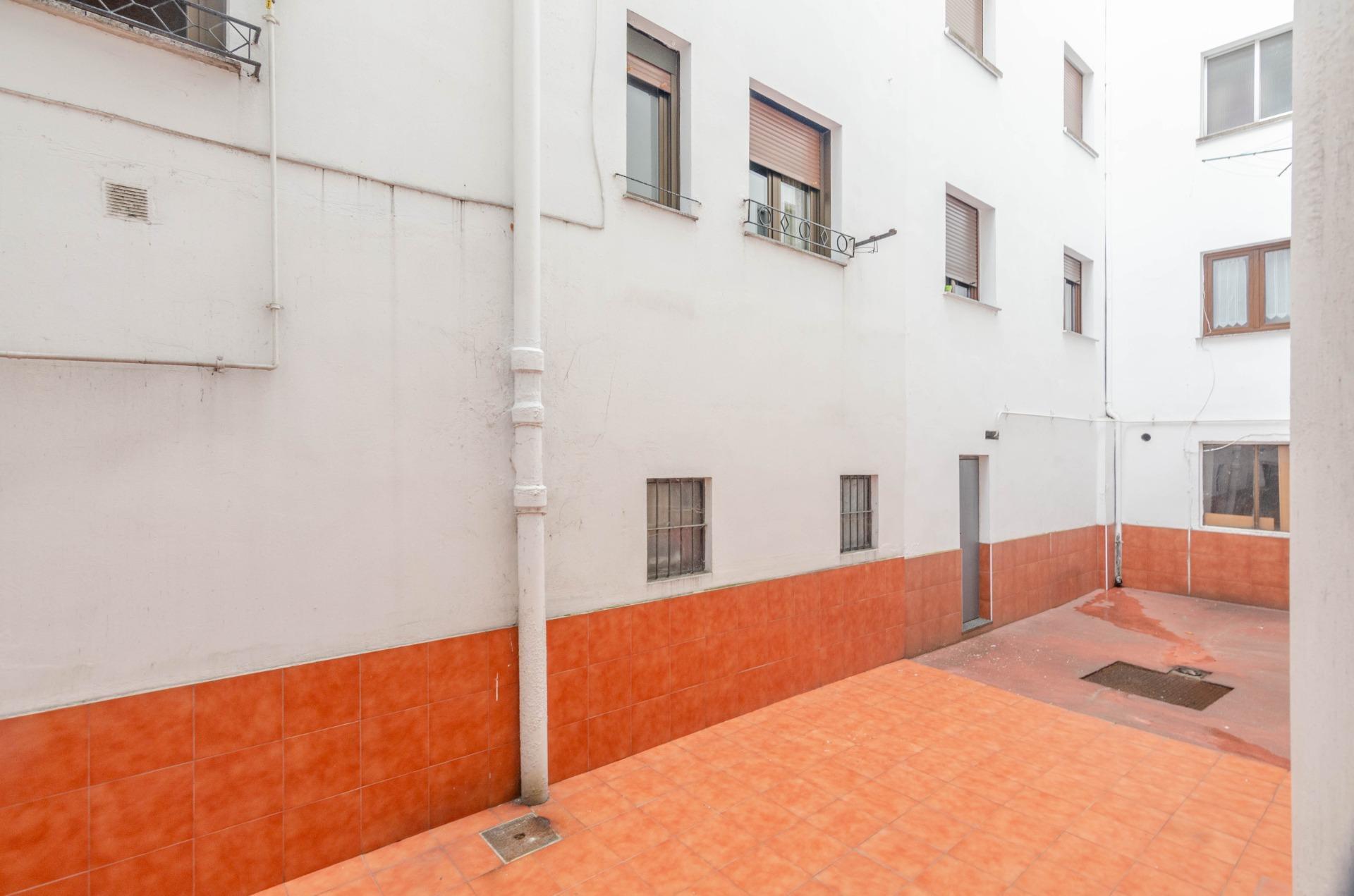 Business in Mieres