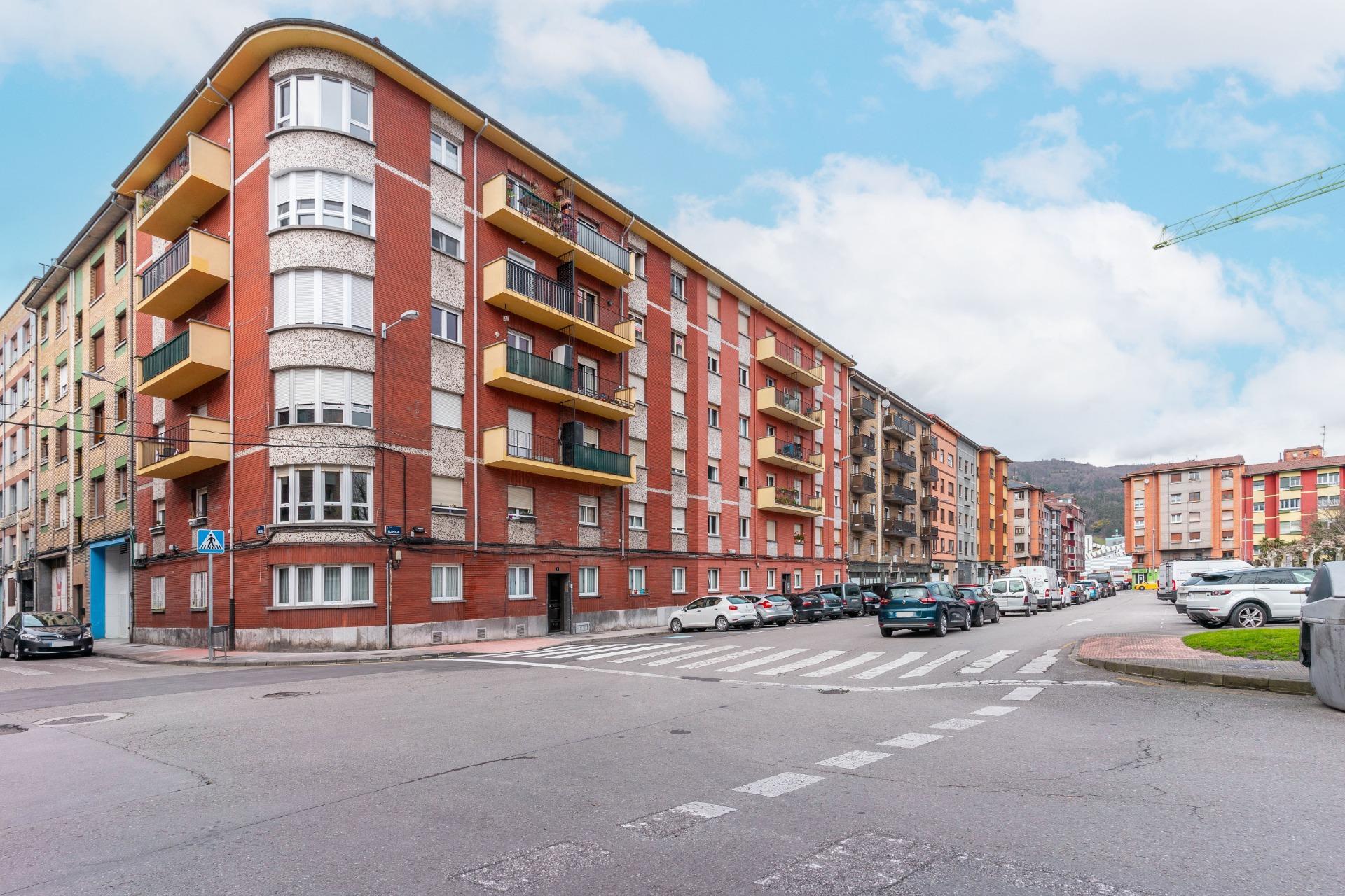 Garajes in Mieres