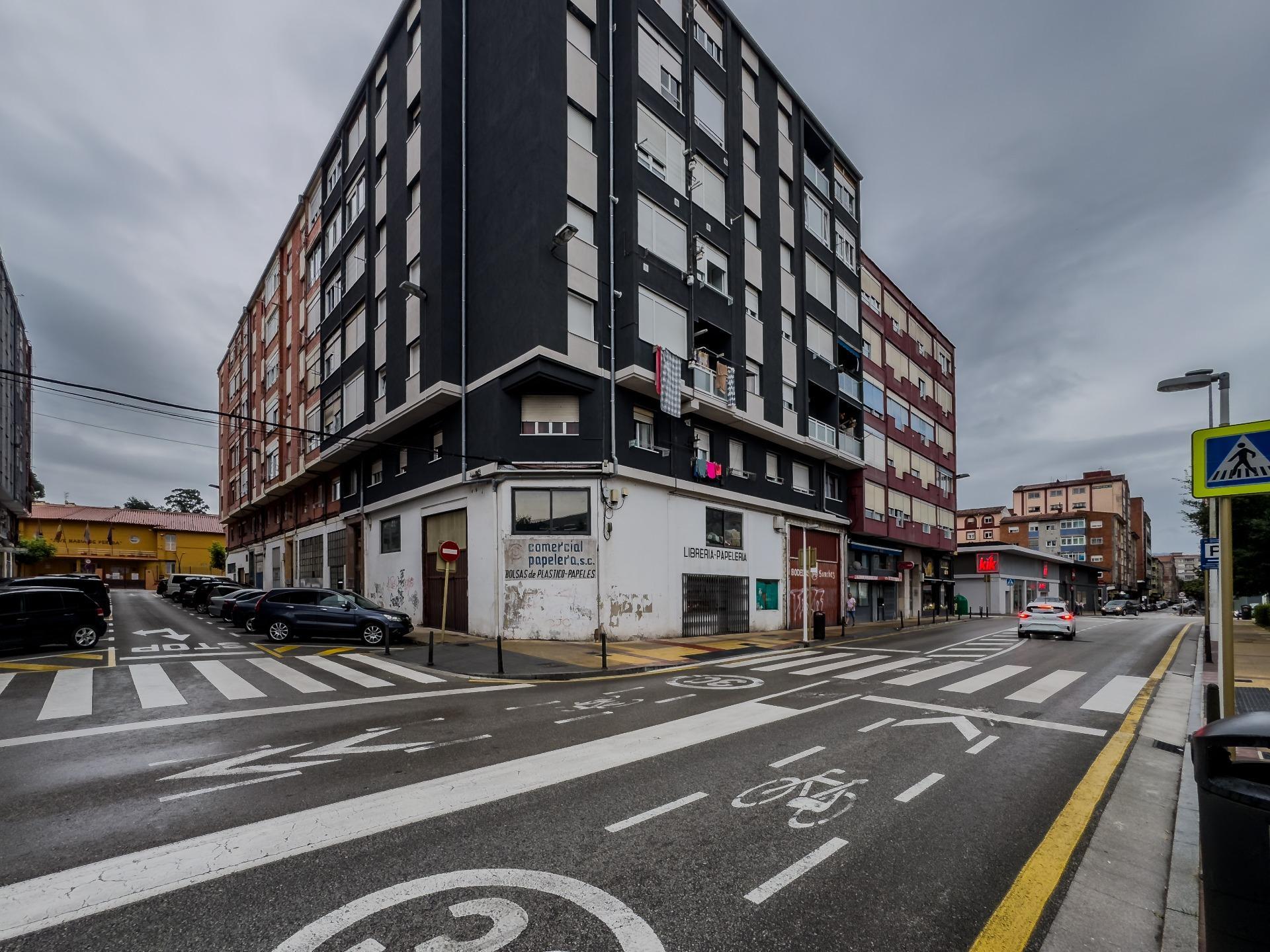 Local Comercial en venta, Torrelavega