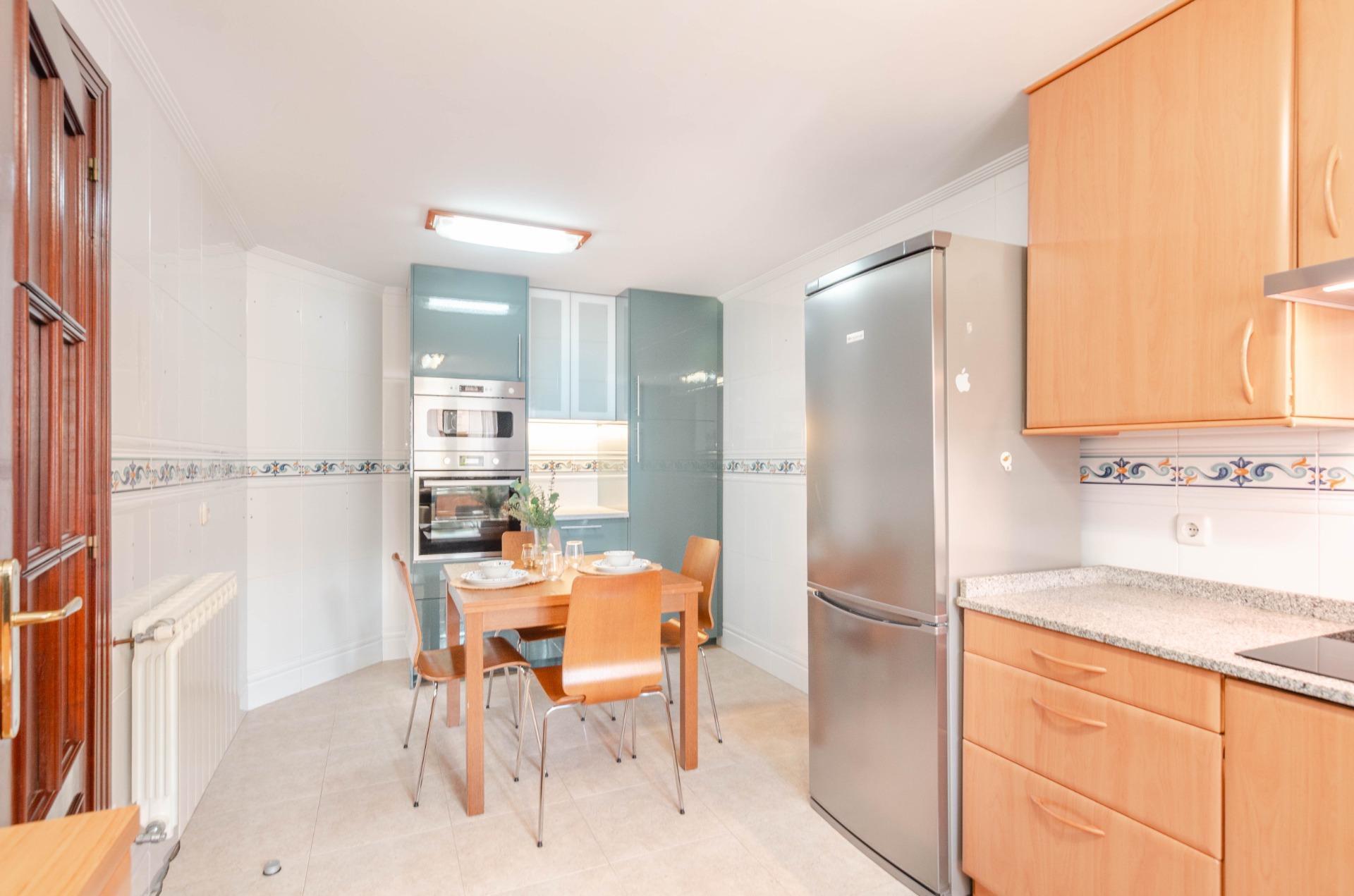 Casa en venta en calle Alerces, 12, Asturias 5/50